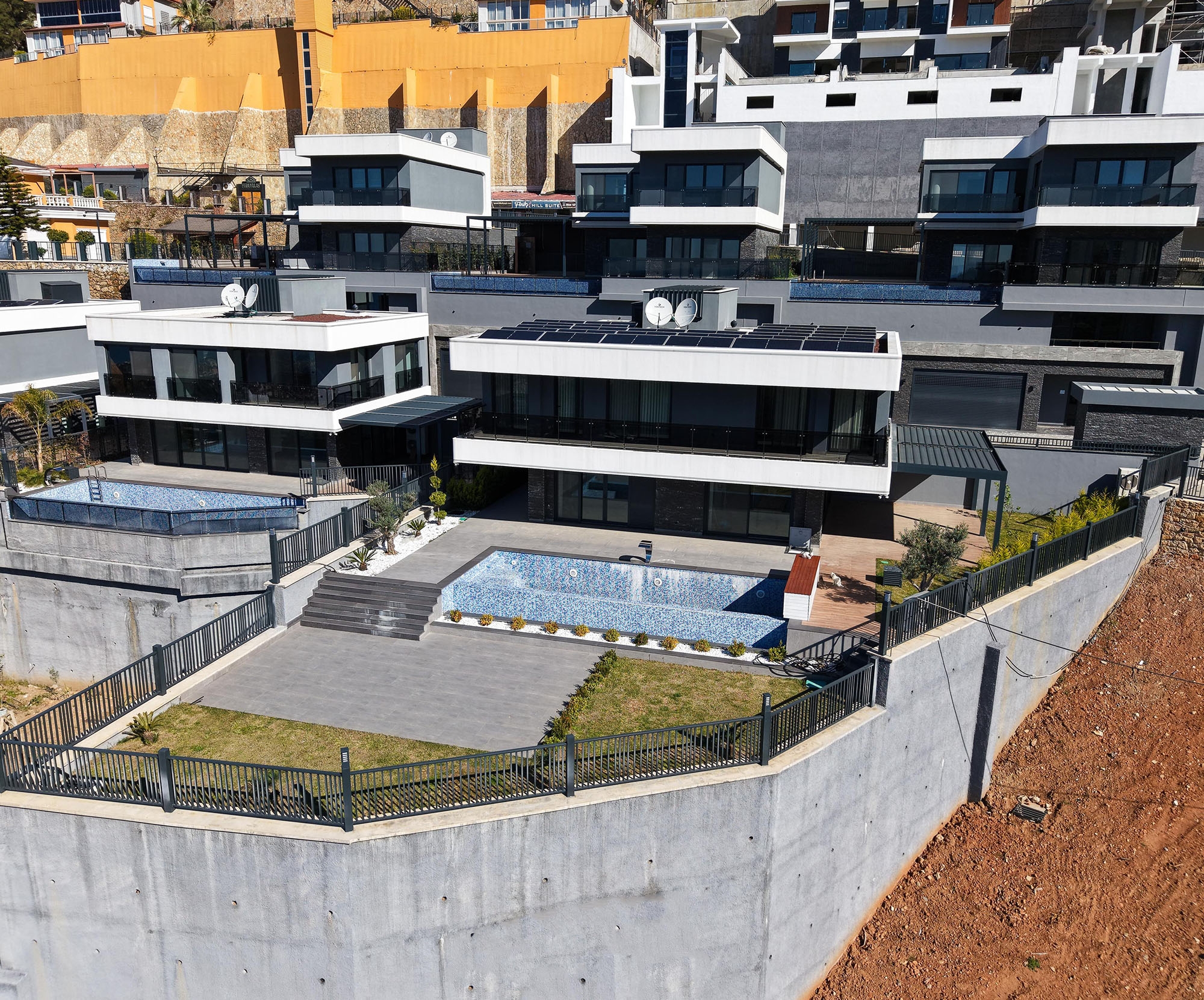 Luxus 5+1 Villa mit atemberaubendem Blick in Alanya, Bektaş