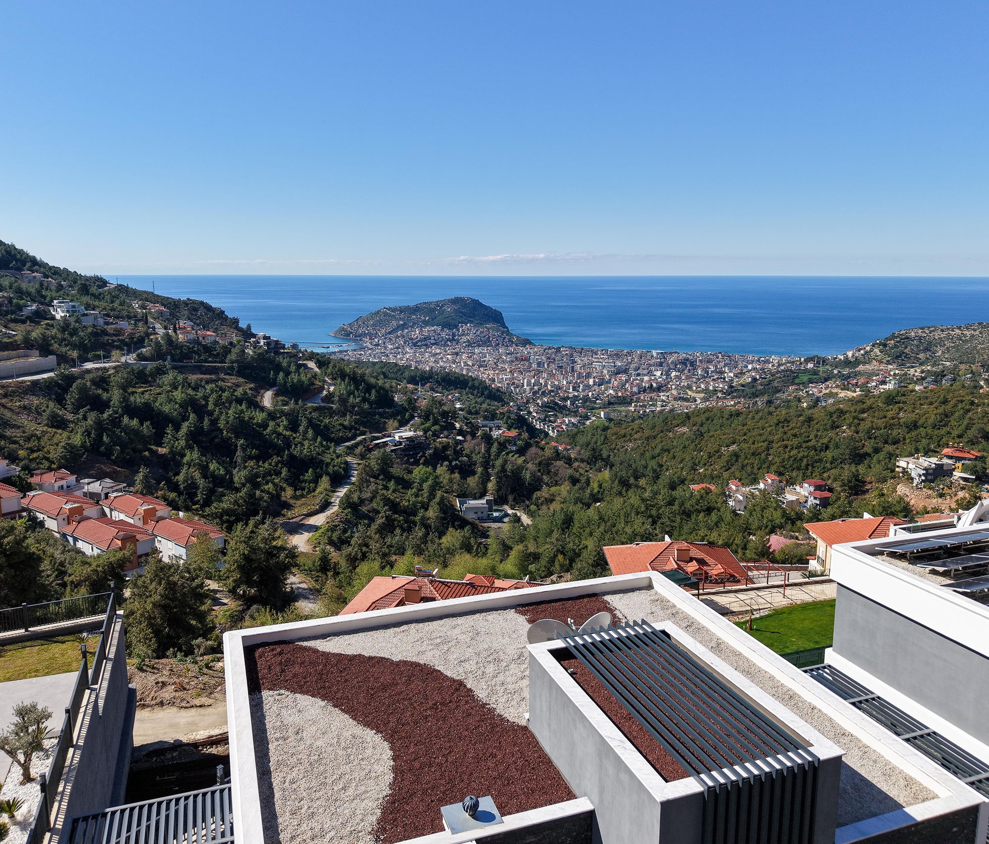 Luxus 5+1 Villa mit atemberaubendem Blick in Alanya, Bektaş