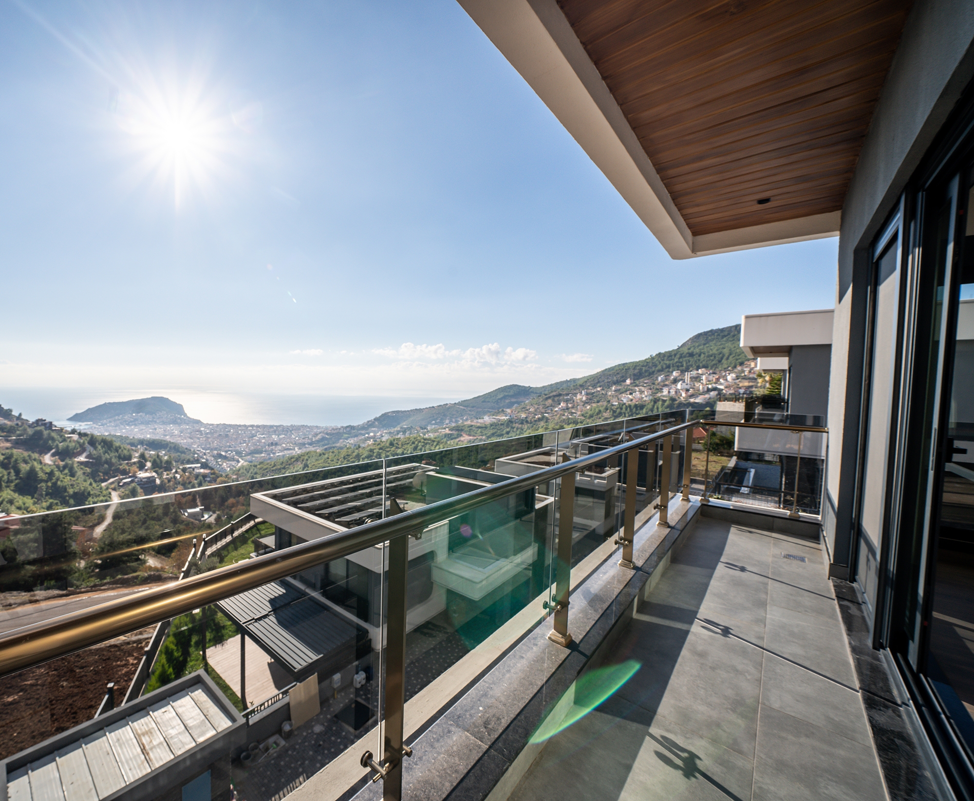 Luxus 5+1 Villa mit atemberaubendem Blick in Alanya, Bektaş