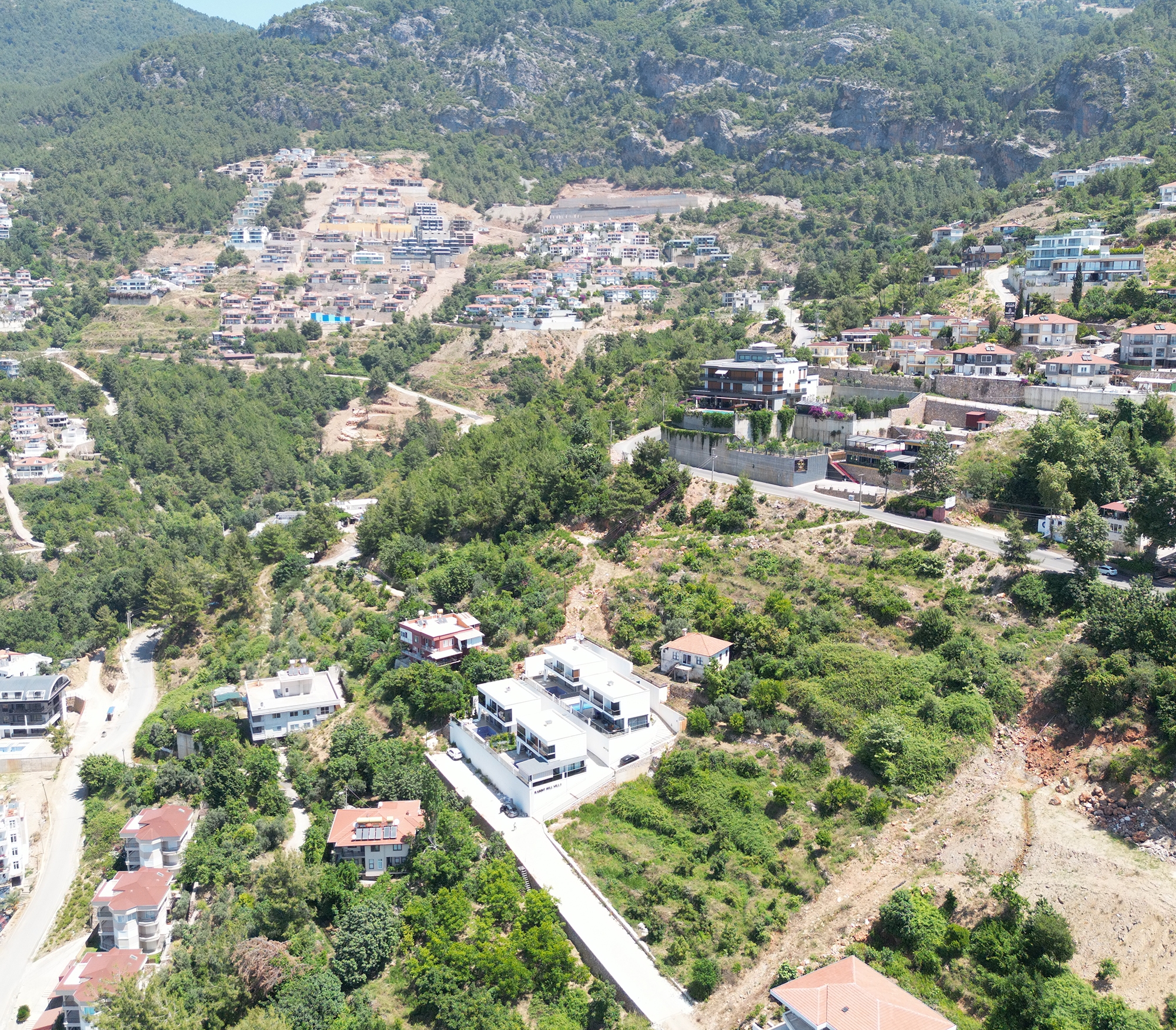 Luksus 3+1 Villa med Spektakulær Udsigt i Alanya, Bektas