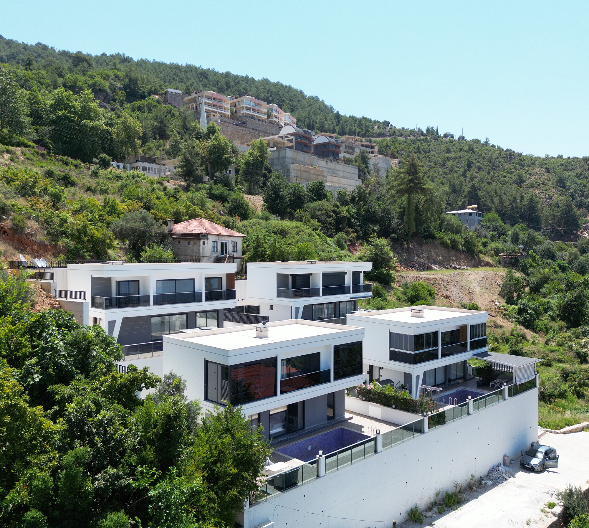 Luksus 3+1 Villa med Spektakulær Udsigt i Alanya, Bektas