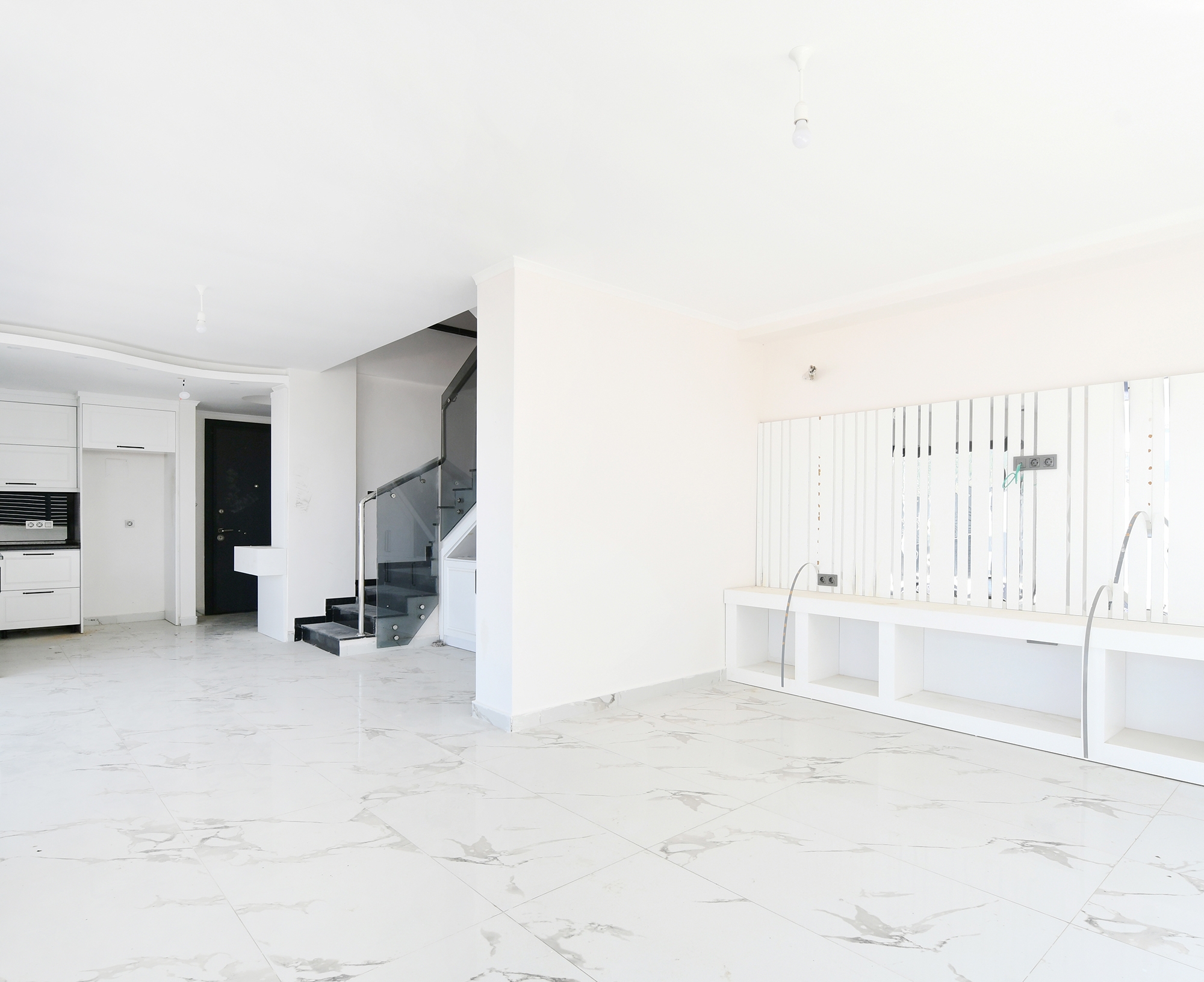 Luksus 3+1 Villa med Spektakulær Udsigt i Alanya, Bektas