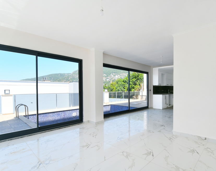 Luksus 3+1 Villa med Spektakulær Udsigt i Alanya, Bektas