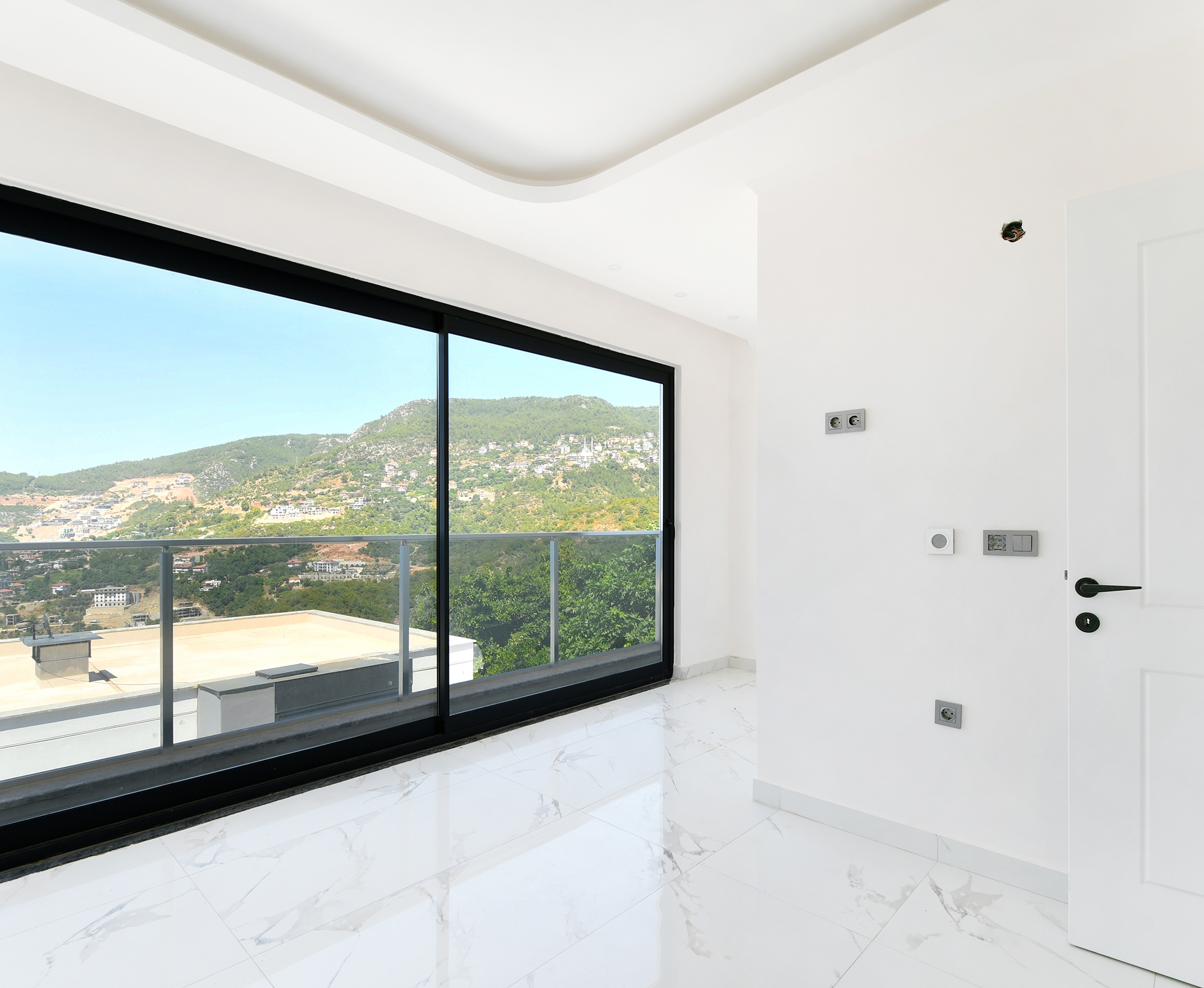 Luksus 3+1 Villa med Spektakulær Udsigt i Alanya, Bektas