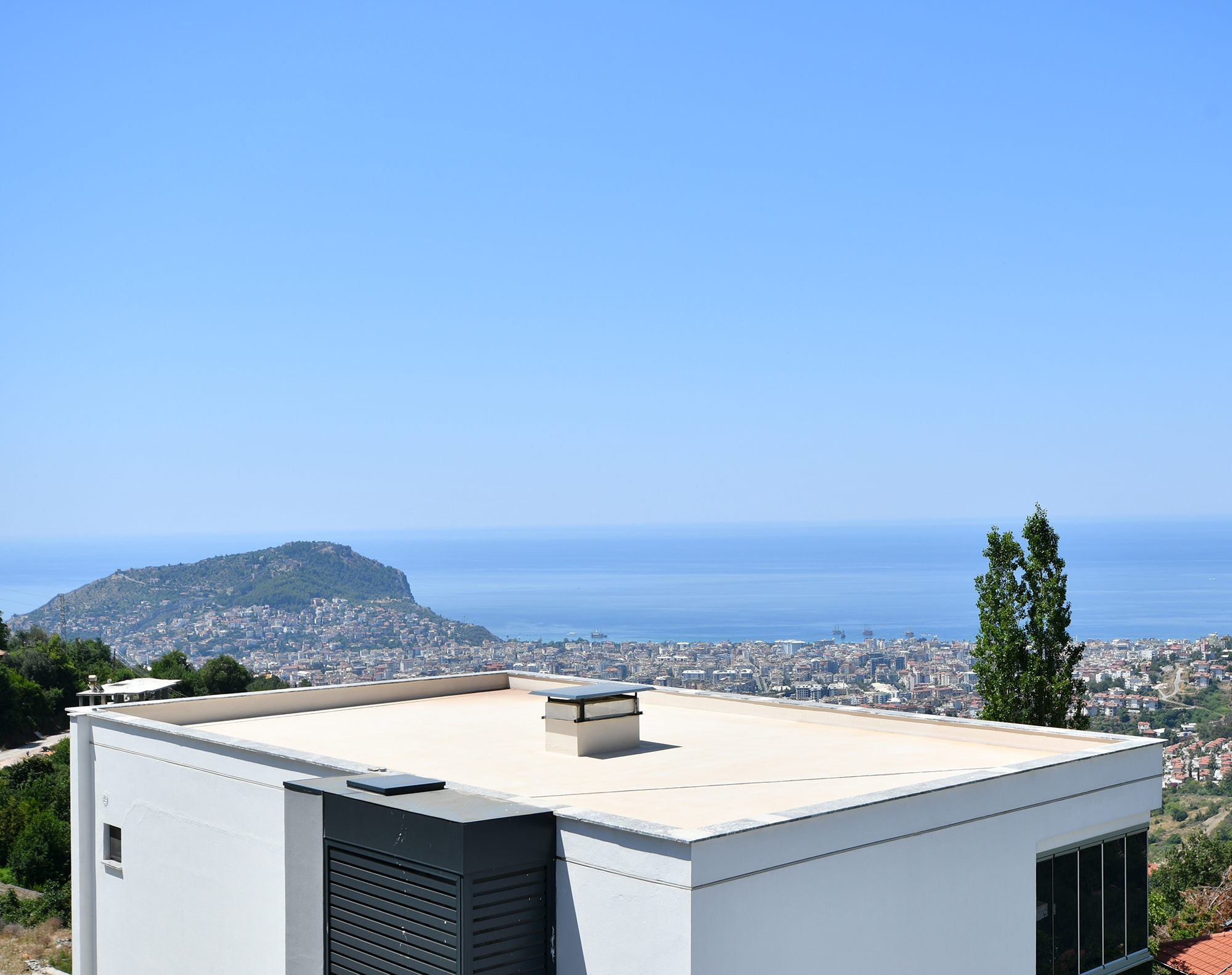 Luksus 3+1 Villa med Spektakulær Udsigt i Alanya, Bektas