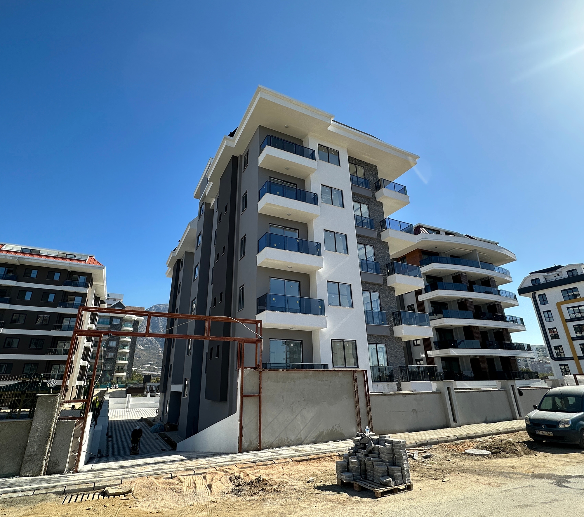 Stunning 1+1 Apartment with Sea and Mountain Views, Alanya-Kestel