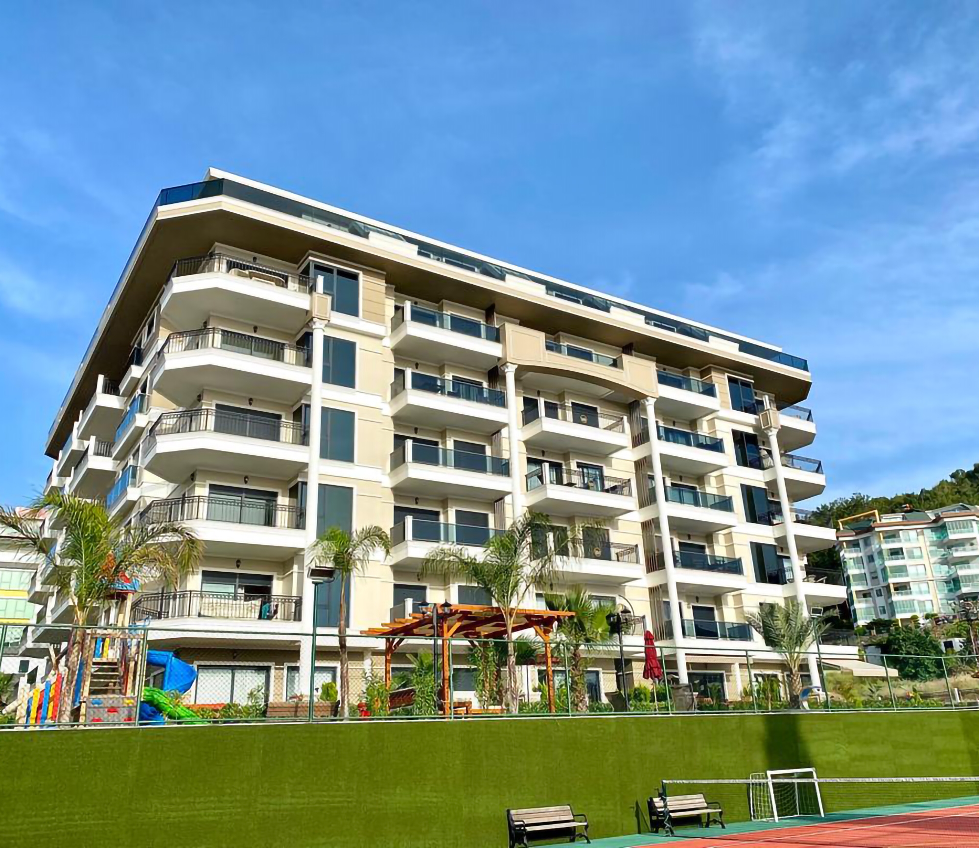 Luksus 2+1 Lejlighed med Hav- og Bjergudsigt i Kargicak, Alanya