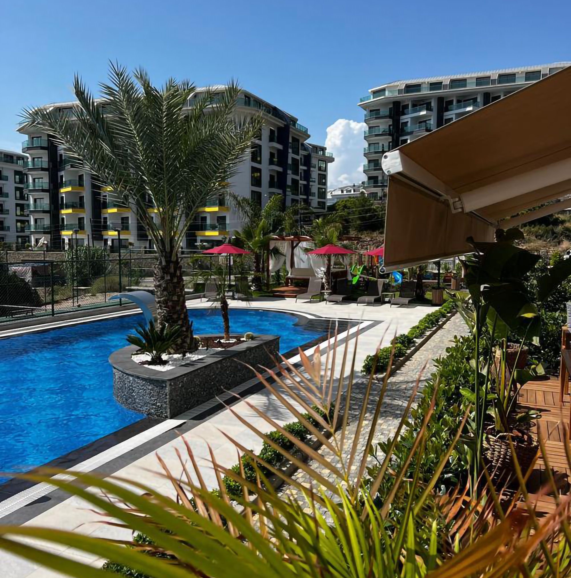 Luksus 2+1 Lejlighed med Hav- og Bjergudsigt i Kargicak, Alanya