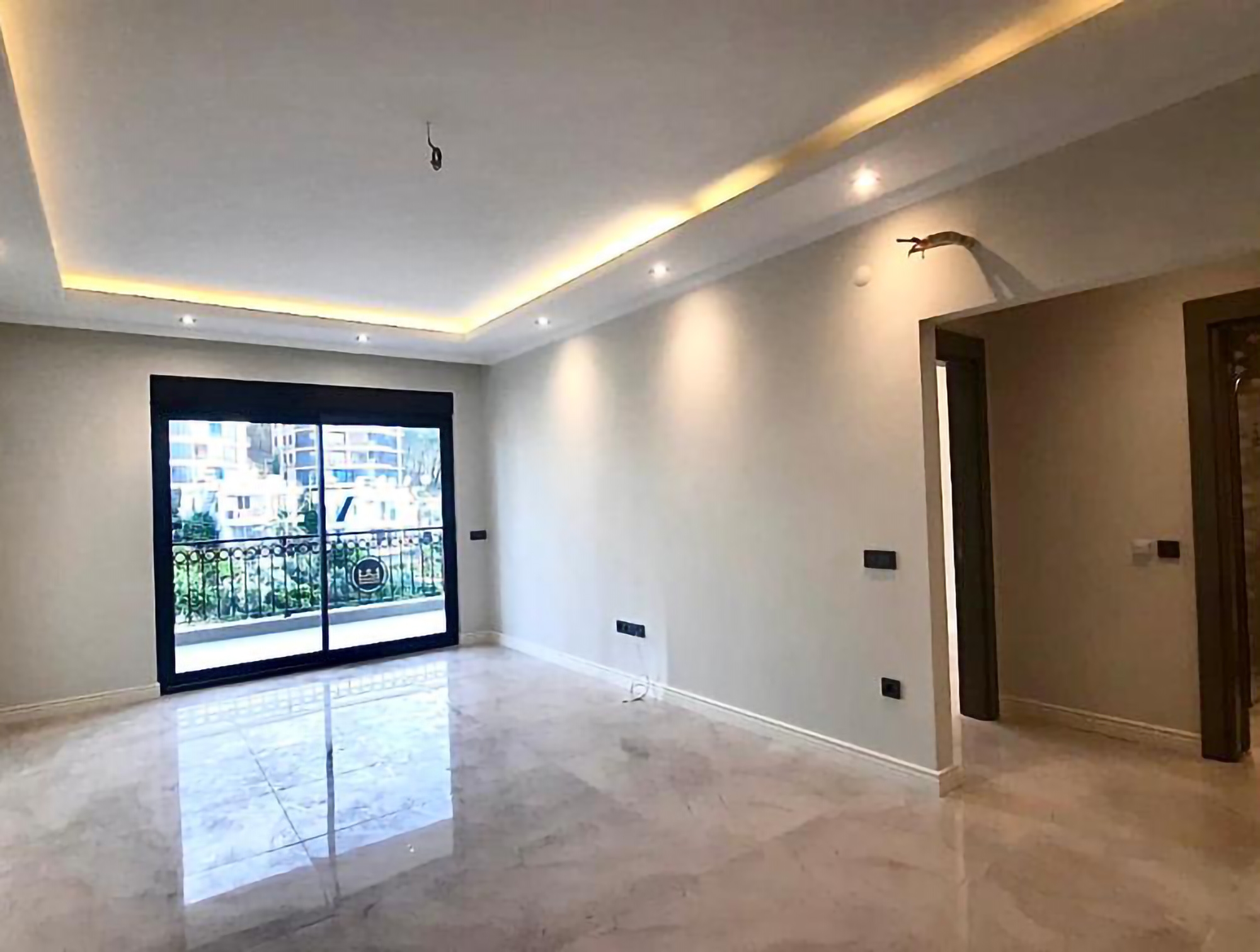 Luksus 2+1 Lejlighed med Hav- og Bjergudsigt i Kargicak, Alanya