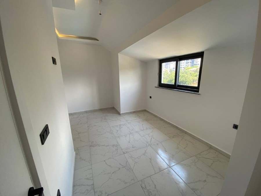 Luxuriöses 2+1 Apartment mit Bergblick in Alanya