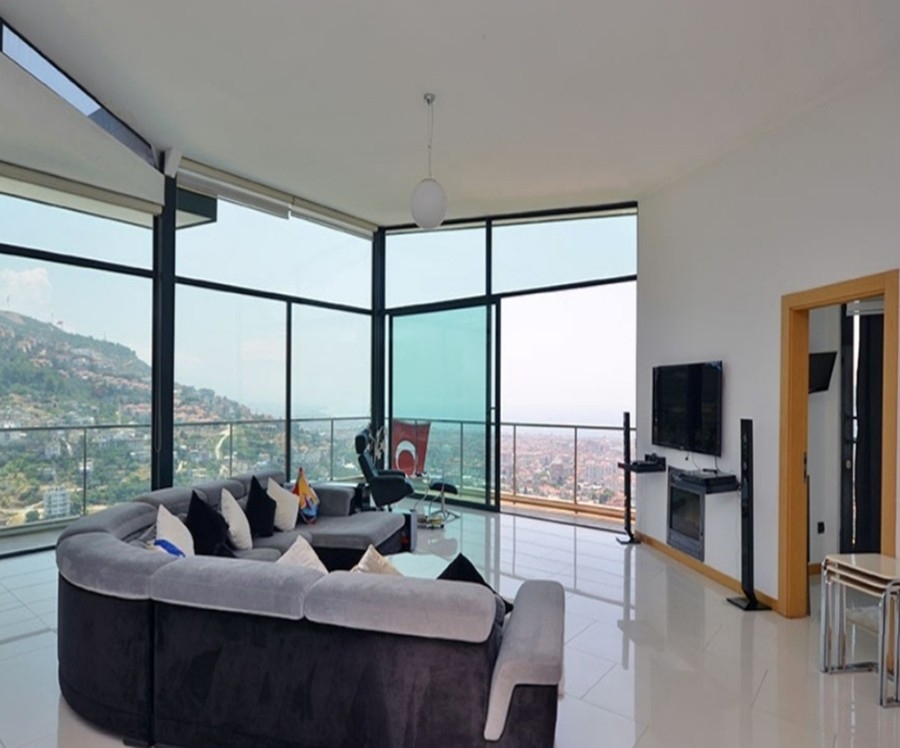 Massively furnished villa for sale in Alanya