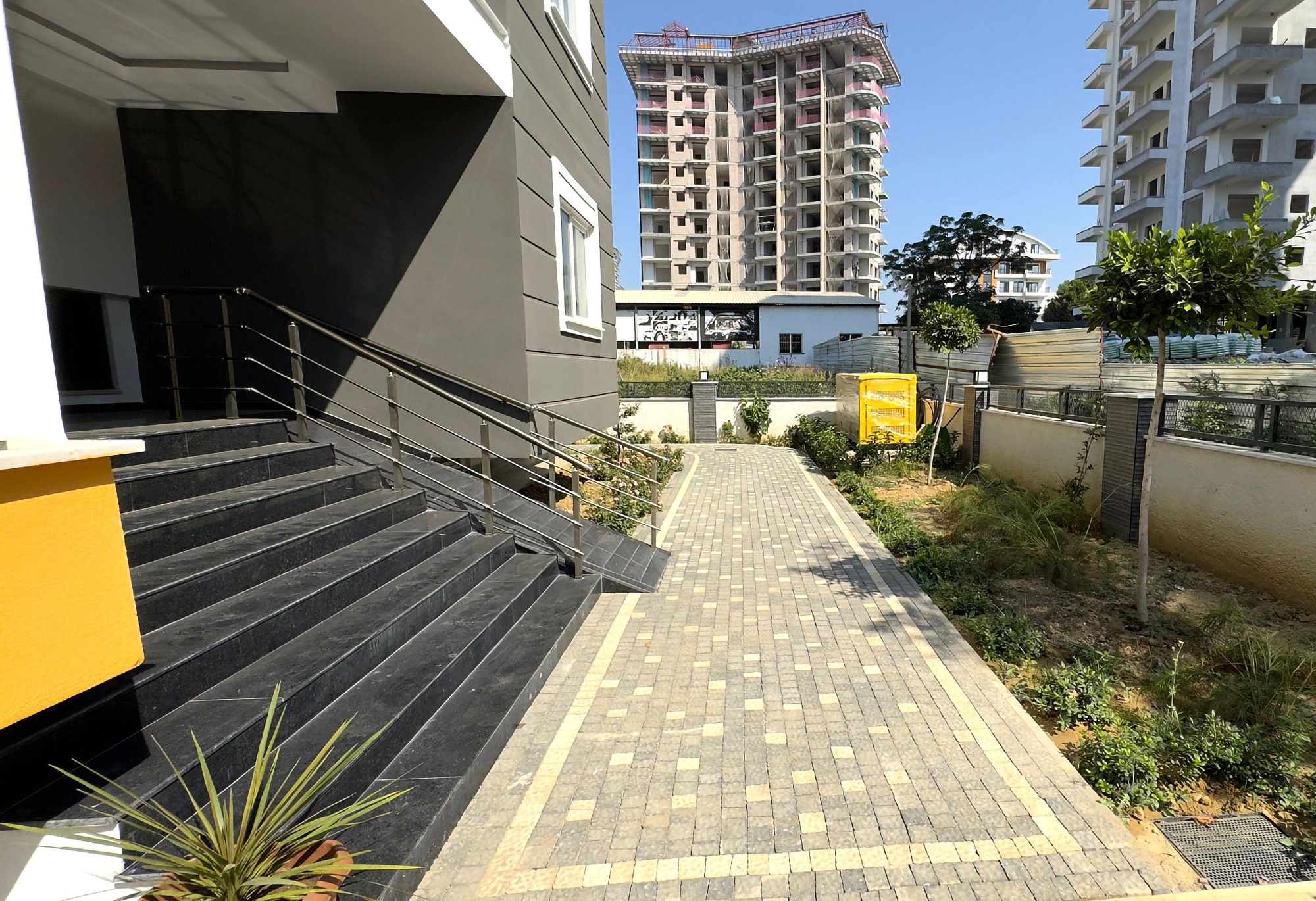 Luxury 1+1 Apartment with Mountain View in Mahmutlar