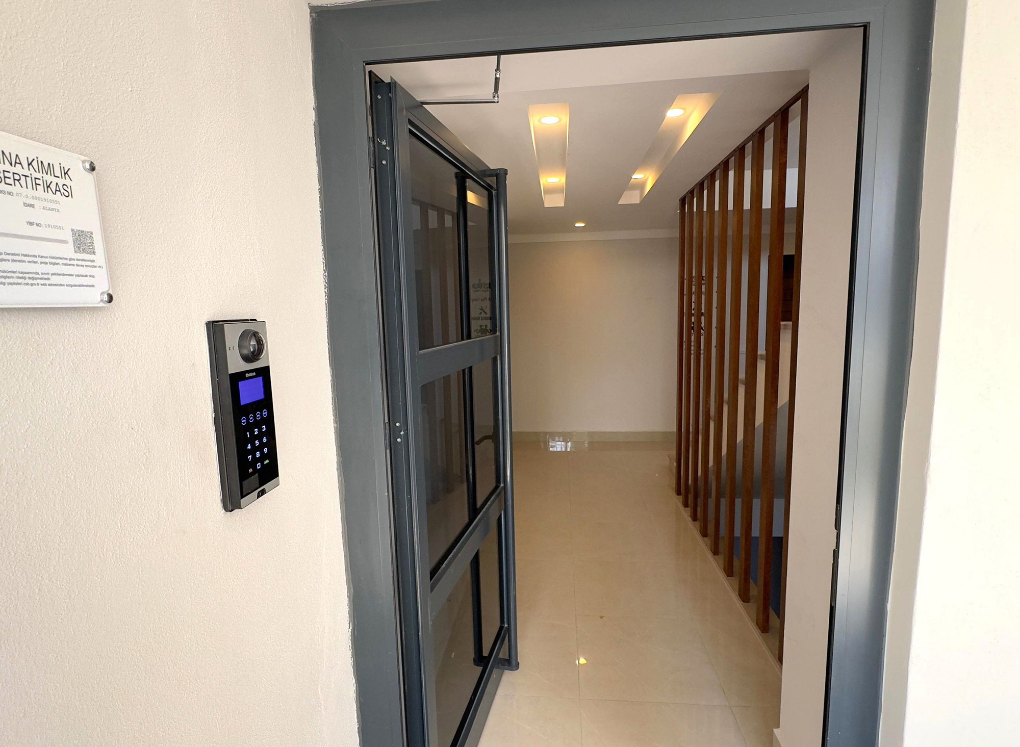 Luxury 1+1 Apartment with Mountain View in Mahmutlar