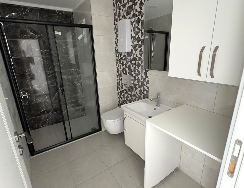 Luxury 1+1 Apartment with Mountain View in Mahmutlar