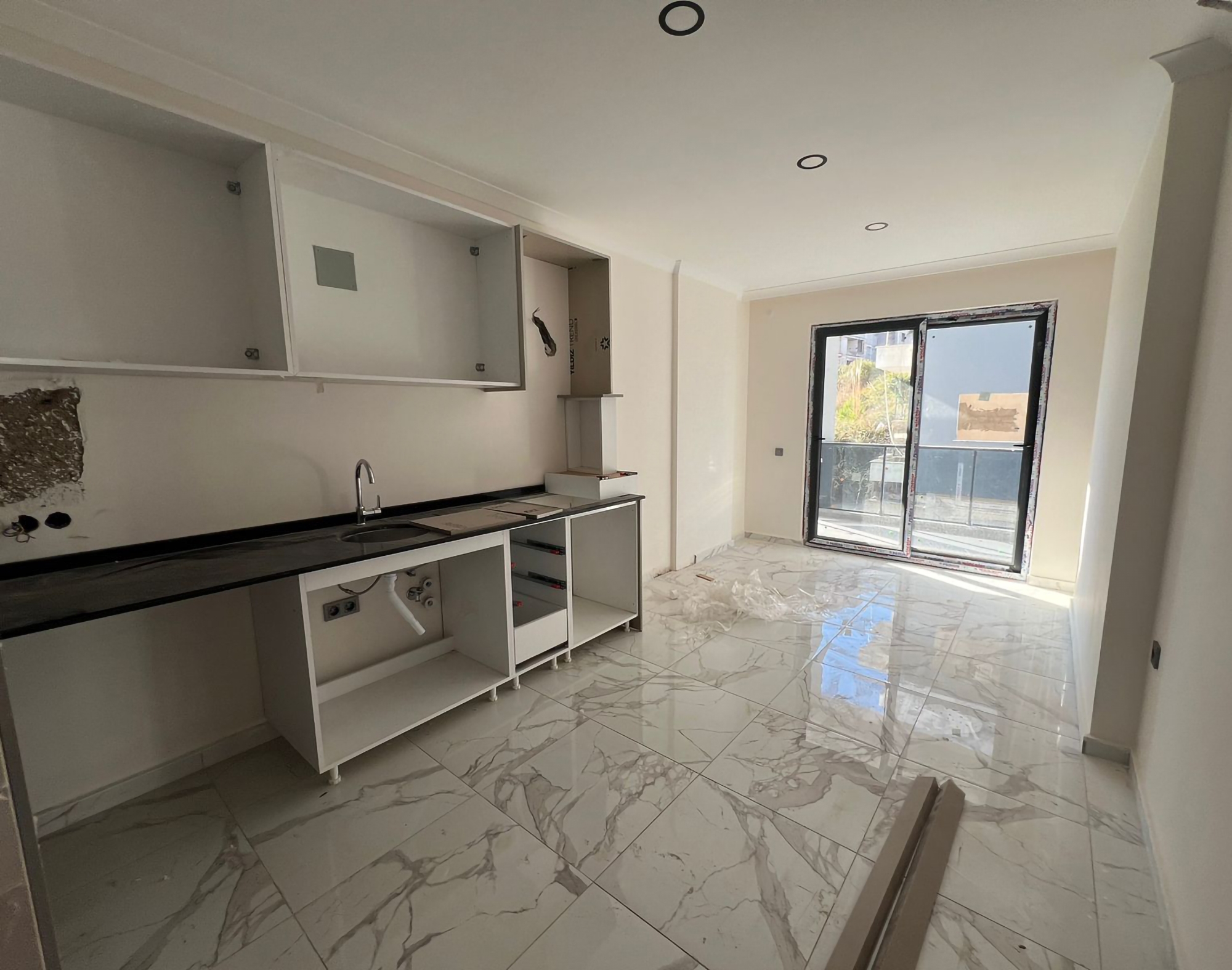 Stunning 1+1 Apartment with Sea and Castle Views in Alanya-Avsallar