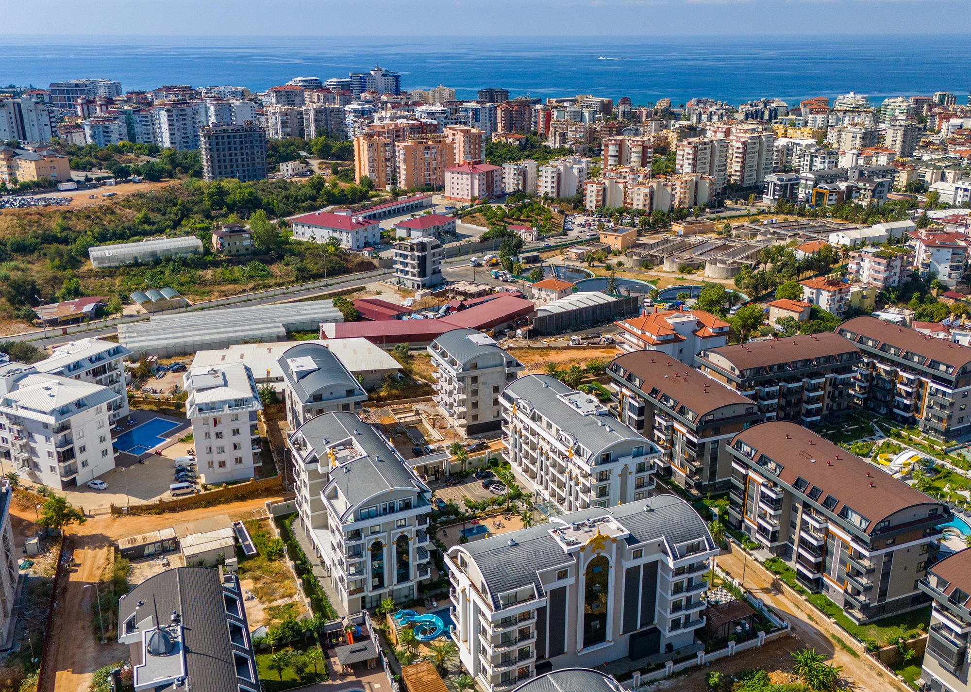 Castle & Mountain View 1+1 Apartment in Alanya, Oba