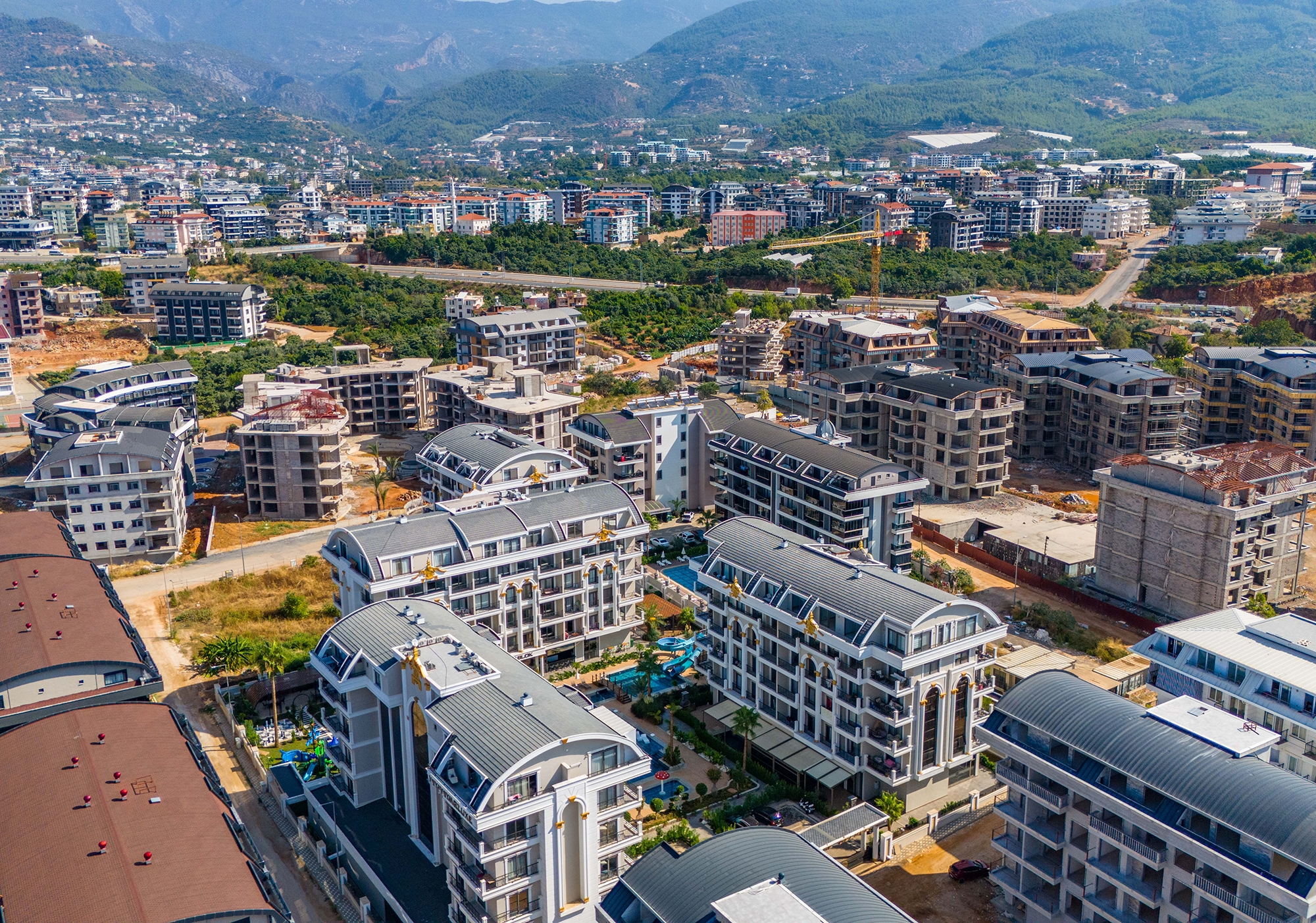 Castle & Mountain View 1+1 Apartment in Alanya, Oba