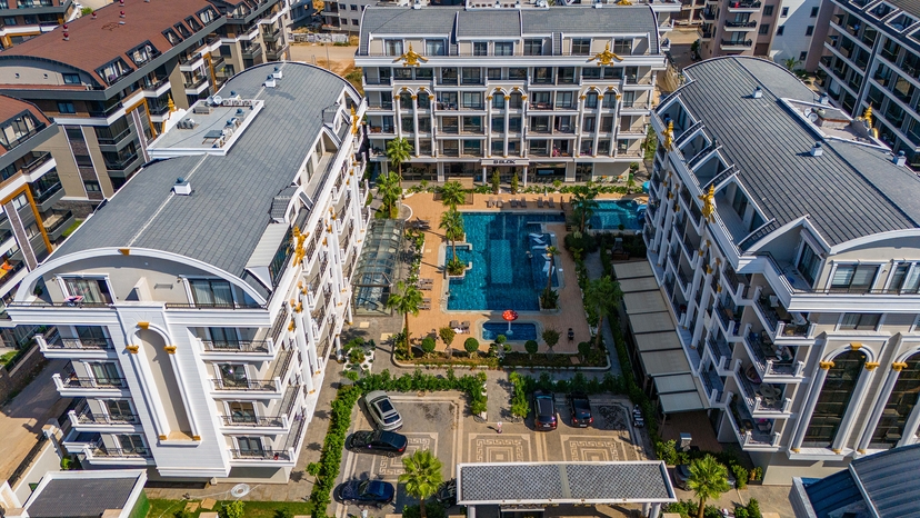 Castle & Mountain View 1+1 Apartment in Alanya, Oba