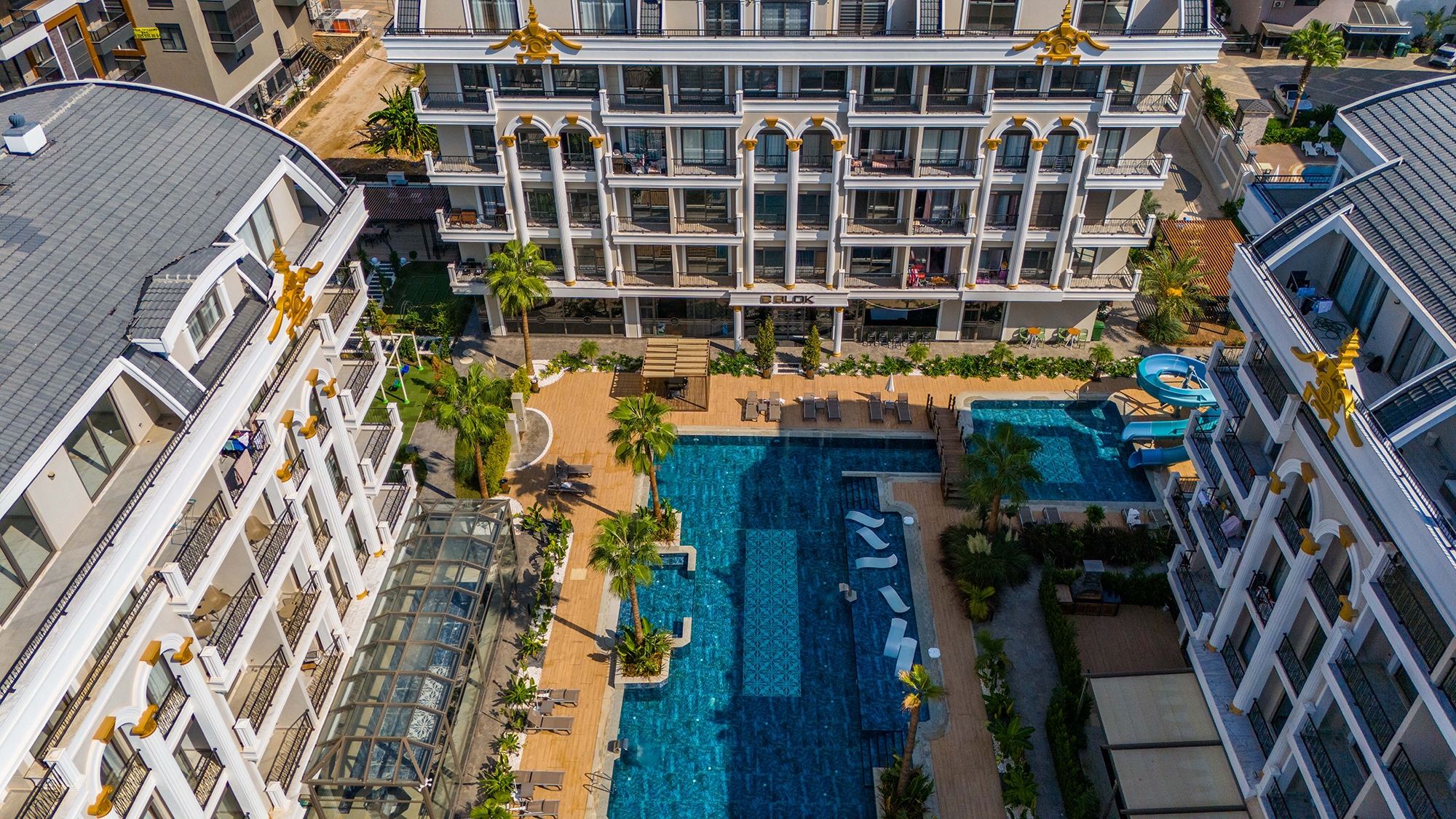Castle & Mountain View 1+1 Apartment in Alanya, Oba