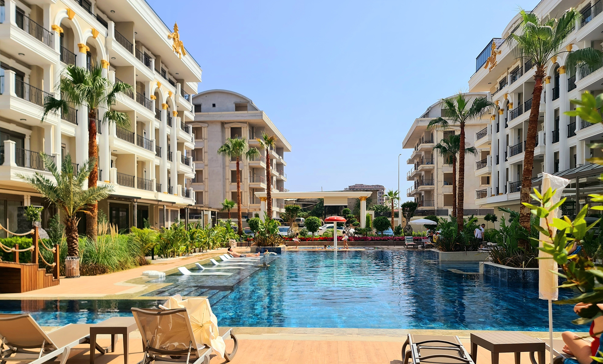 Castle & Mountain View 1+1 Apartment in Alanya, Oba
