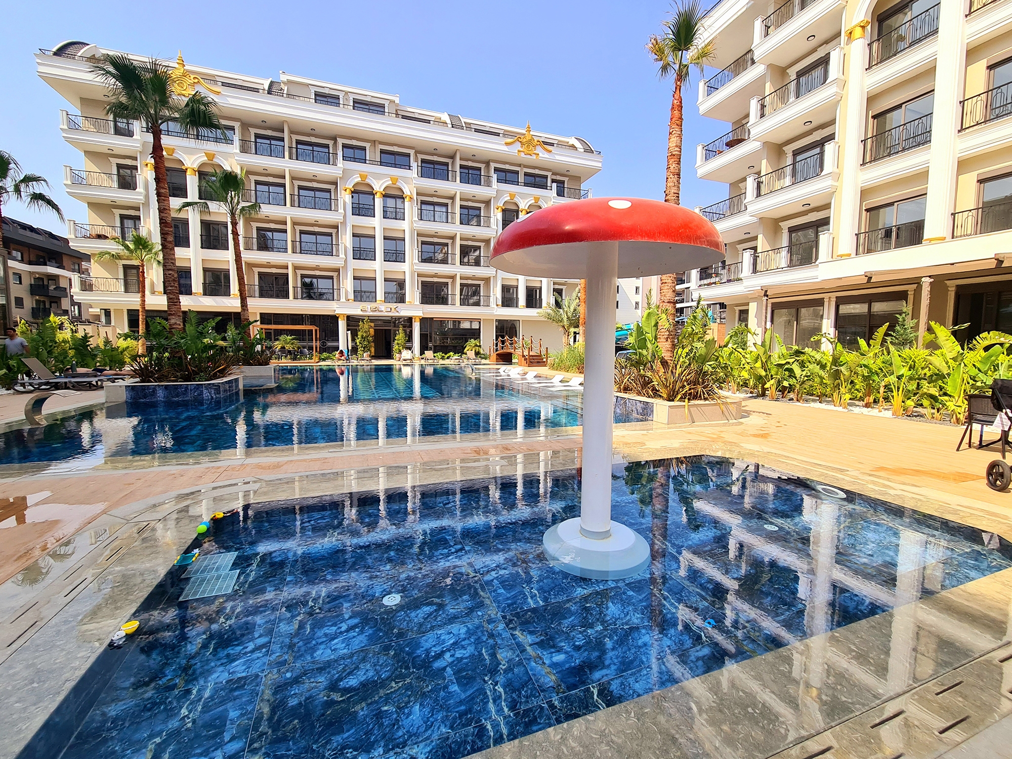 Castle & Mountain View 1+1 Apartment in Alanya, Oba