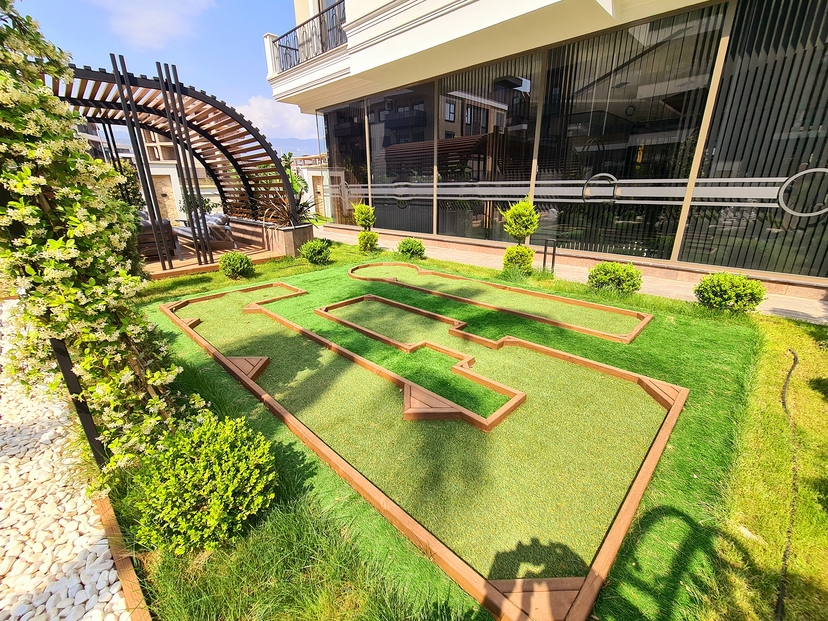 Castle & Mountain View 1+1 Apartment in Alanya, Oba
