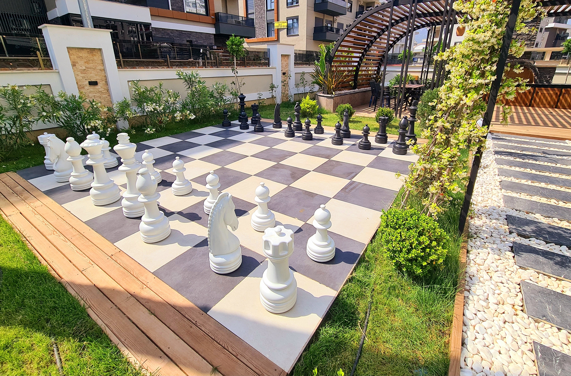 Castle & Mountain View 1+1 Apartment in Alanya, Oba