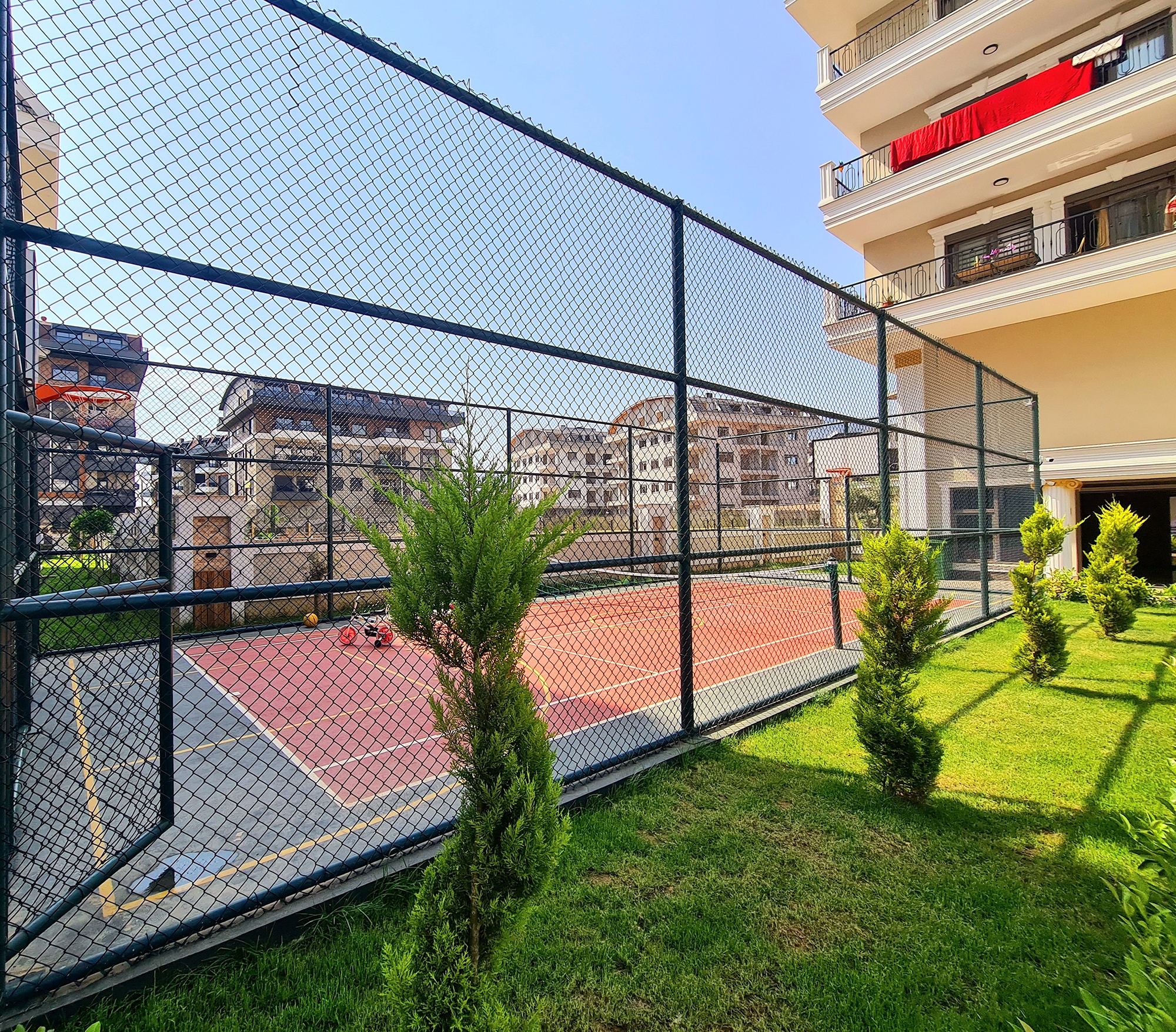 Castle & Mountain View 1+1 Apartment in Alanya, Oba