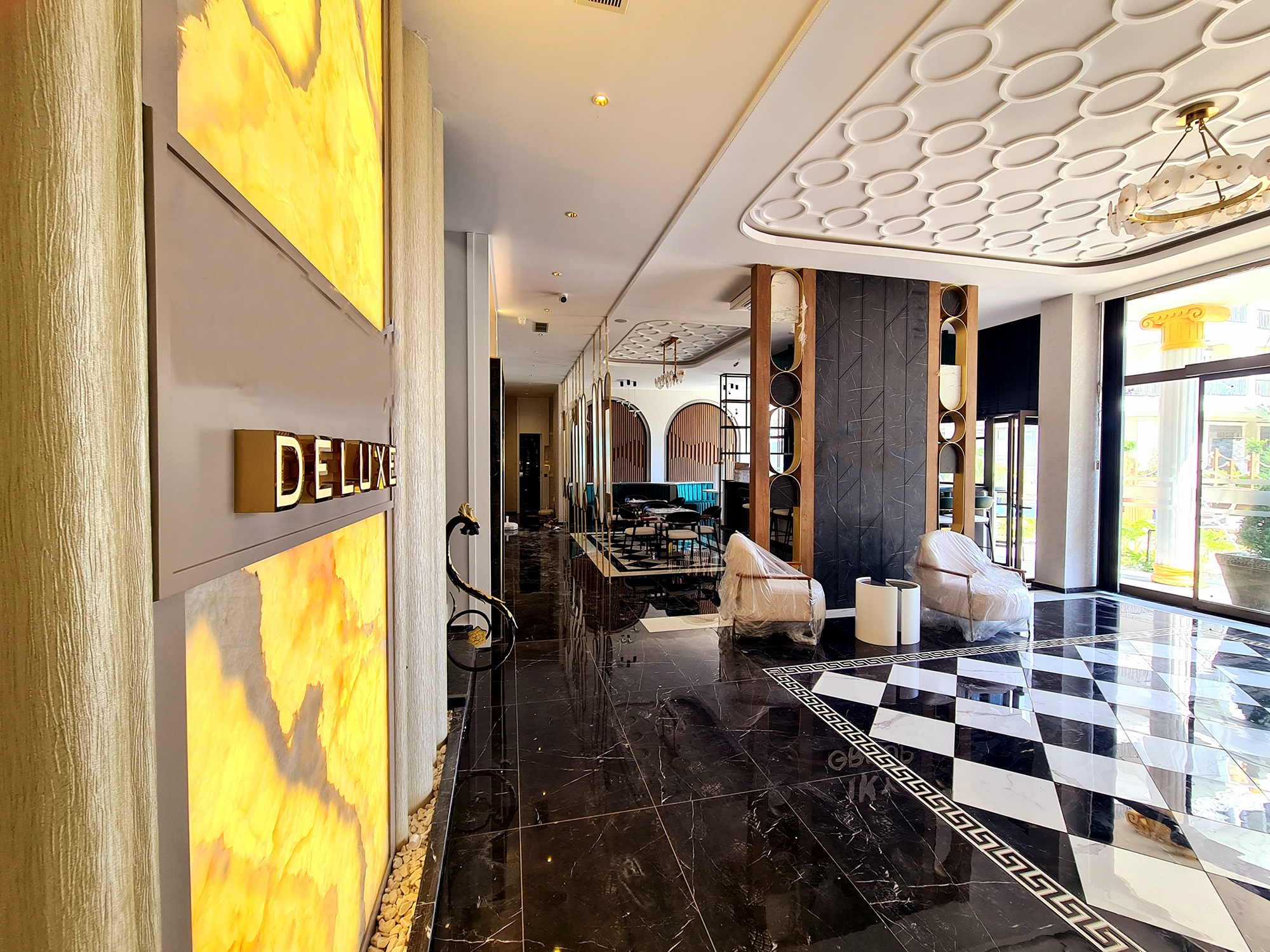 Castle & Mountain View 1+1 Apartment in Alanya, Oba