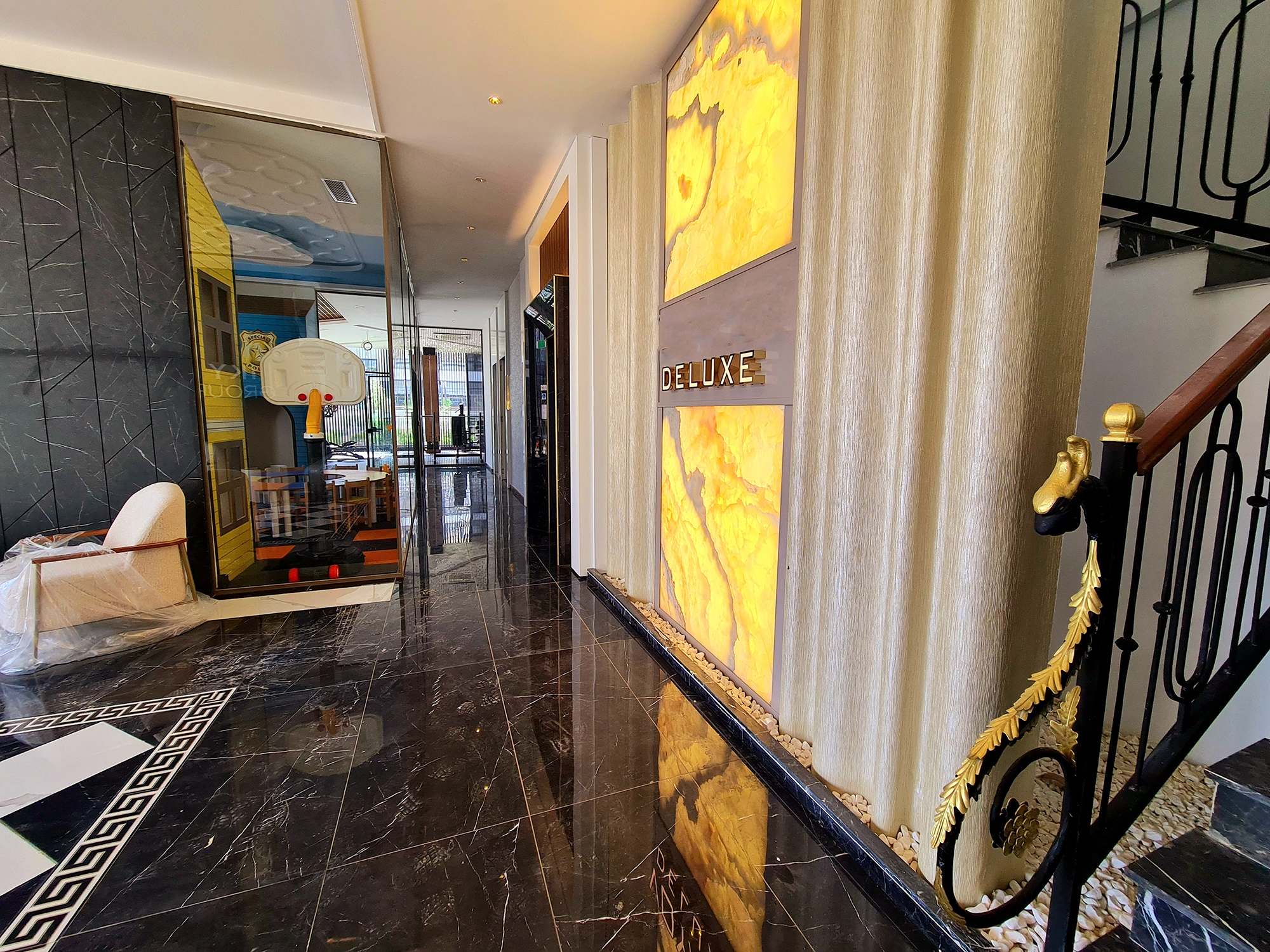 Castle & Mountain View 1+1 Apartment in Alanya, Oba