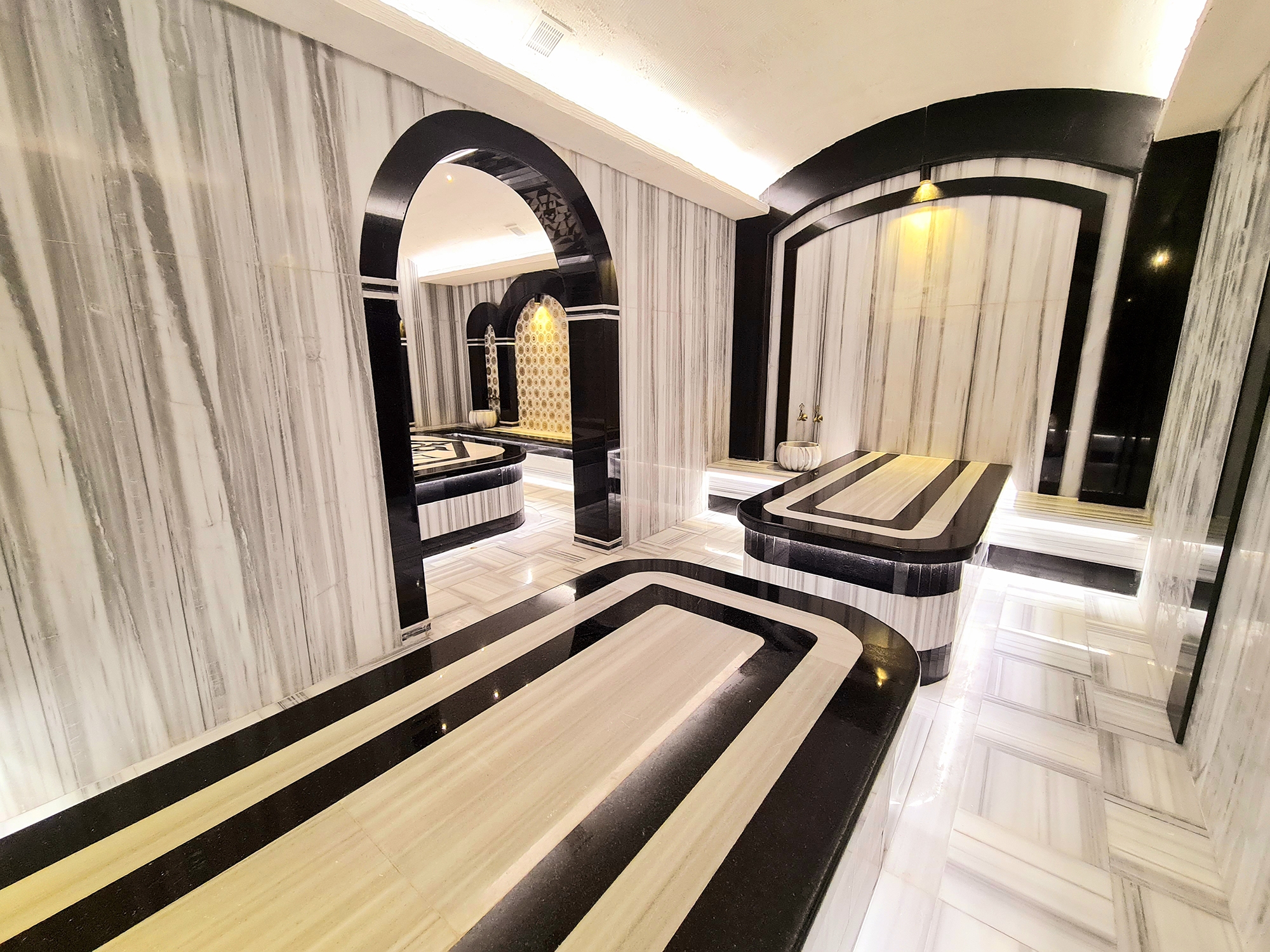 Castle & Mountain View 1+1 Apartment in Alanya, Oba