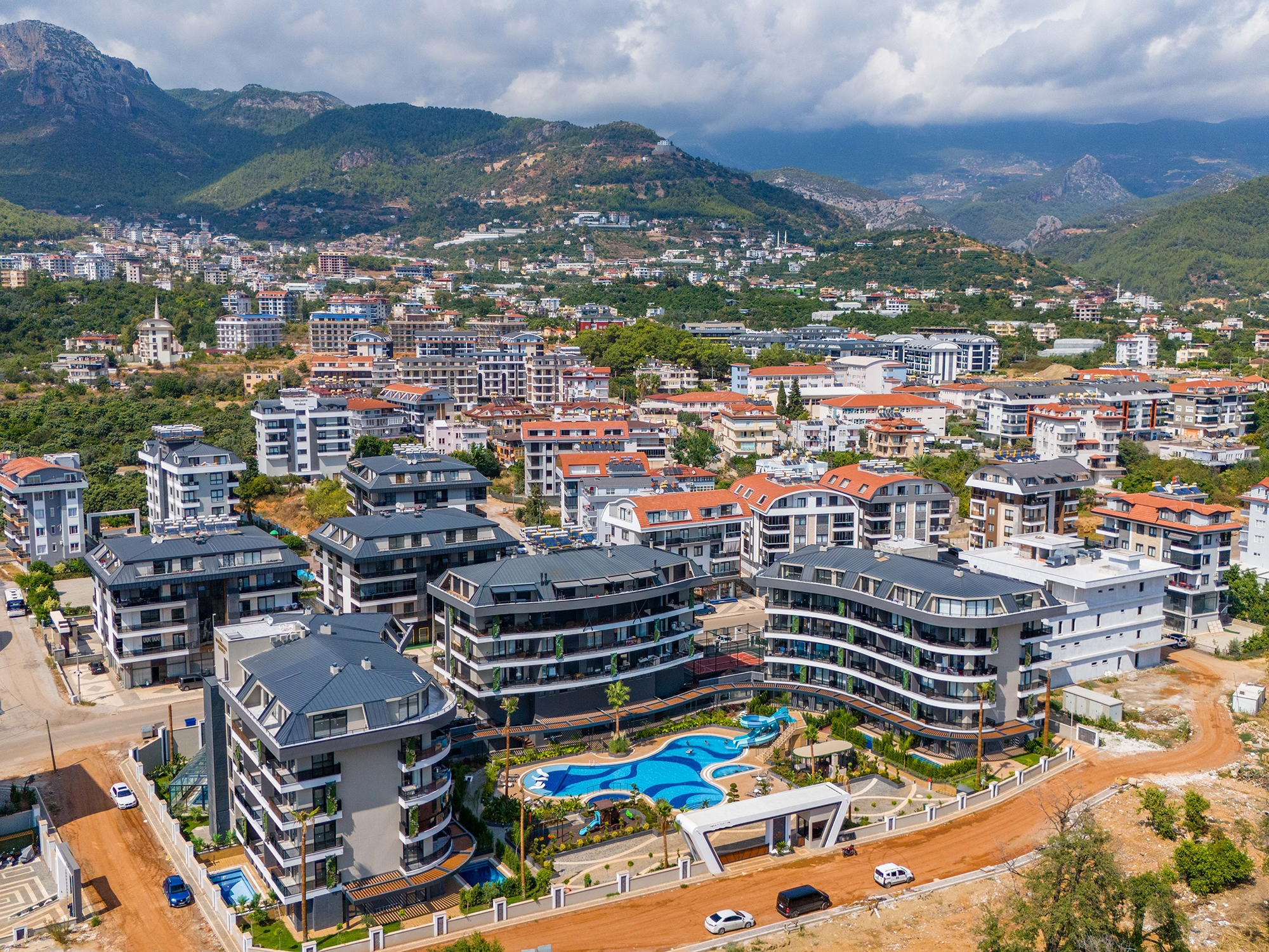 Luksuriøs 1+1 leilighet med sjø- og fjellutsikt i Oba, Alanya