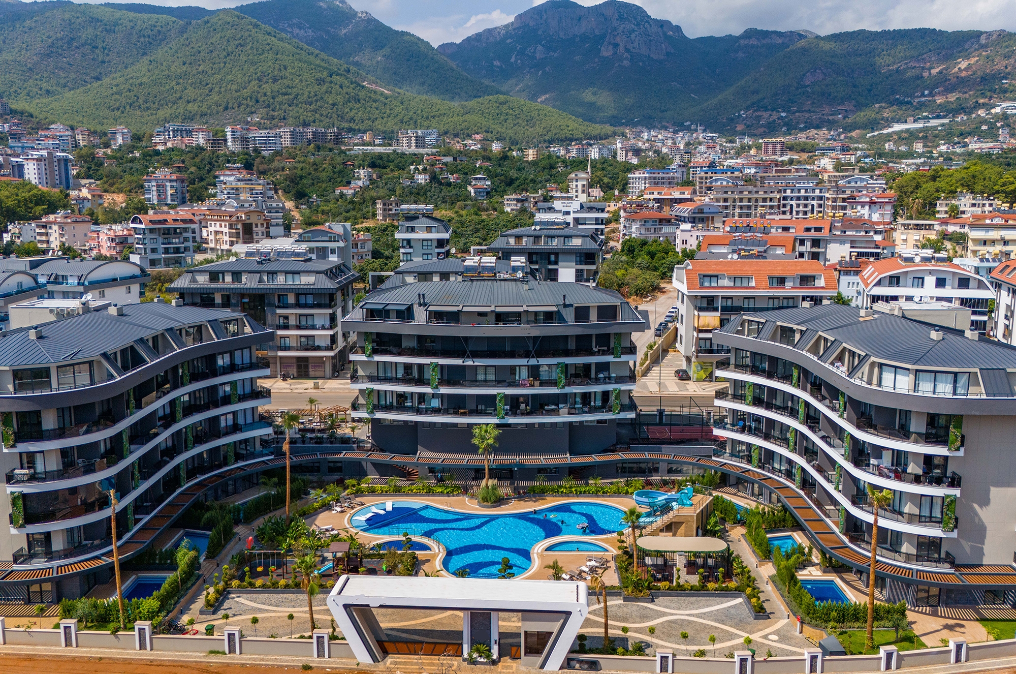 Luksuriøs 1+1 leilighet med sjø- og fjellutsikt i Oba, Alanya