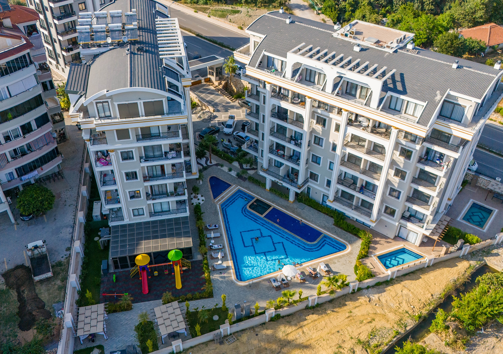 Luksus 1+1 Lejlighed med Hav- og Slotsudsigt i Alanya - Oba