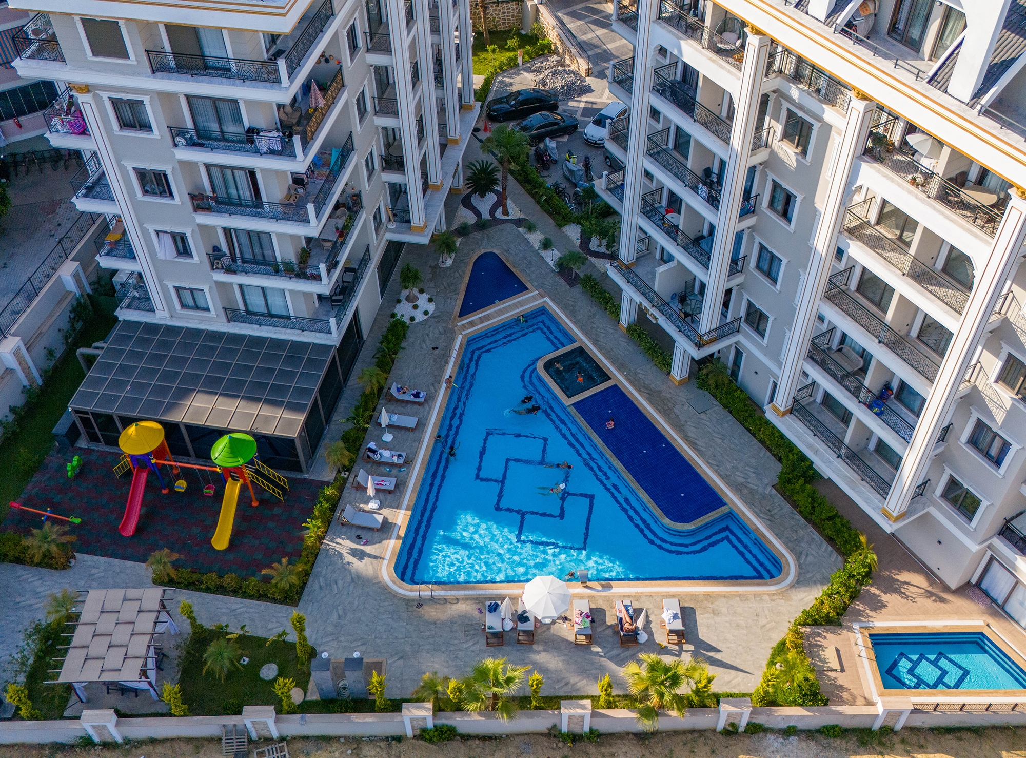 Luksus 1+1 Lejlighed med Hav- og Slotsudsigt i Alanya - Oba