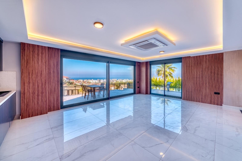 Luksuriøs 4+1 Villa med Fantastisk Udsigt, Alanya - Kargicak