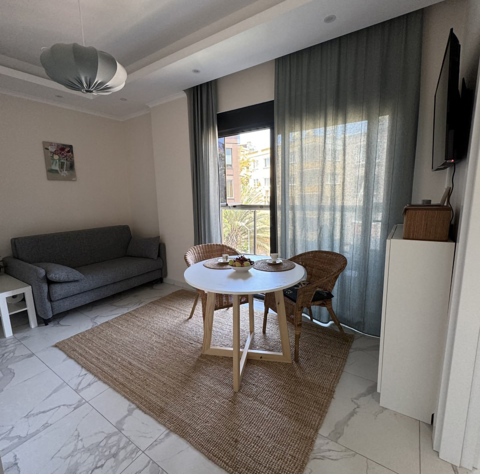 Cozy 1+1 Apartment with Mountain View, Alanya Center