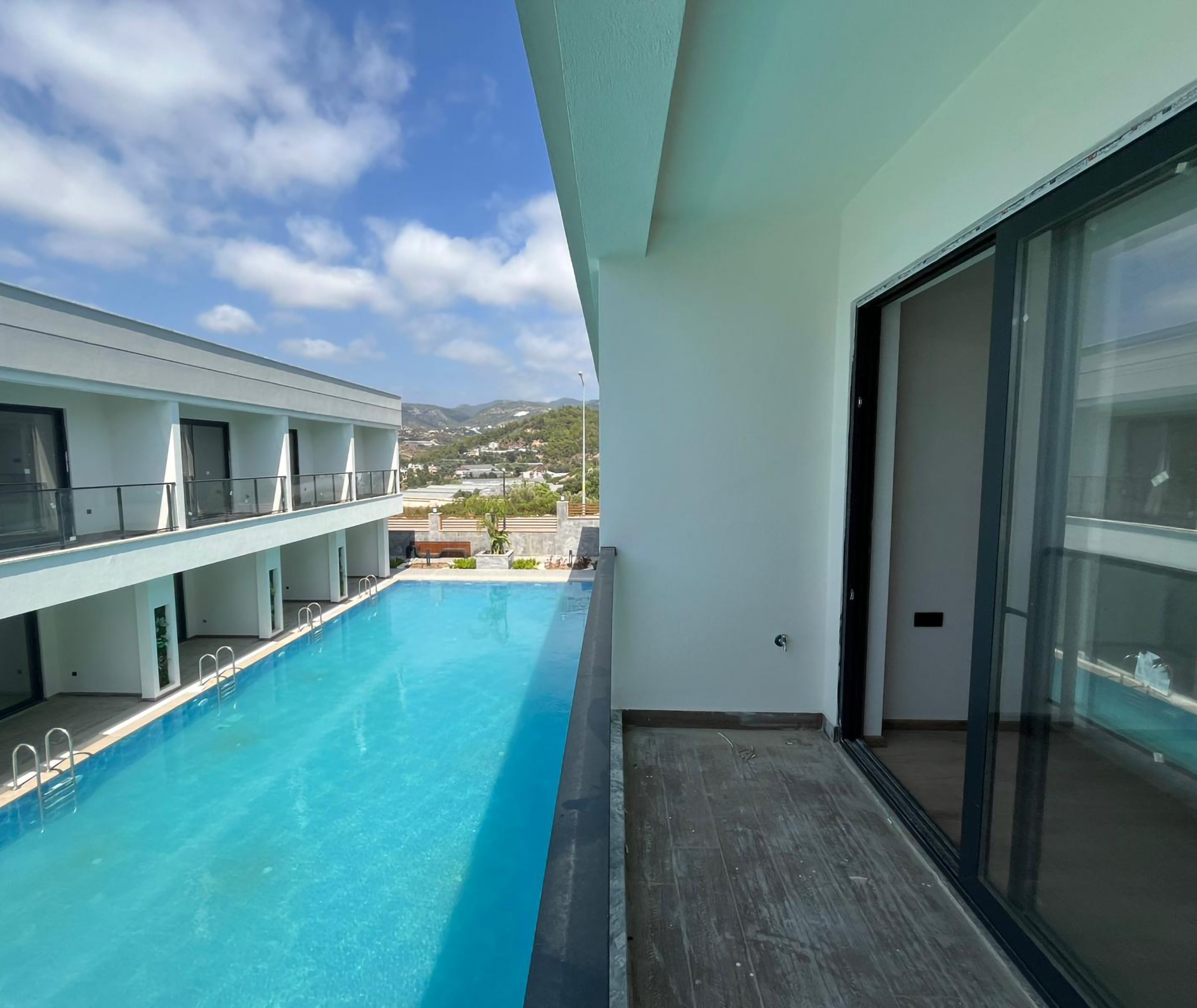 Luksuriøs 2+1 leilighet med hav- og fjellutsikt i Konakli, Alanya