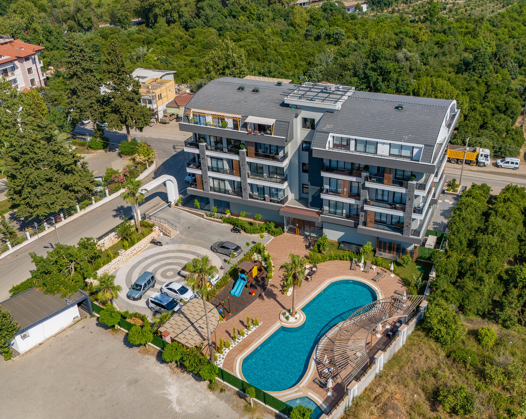 Luksuriøs 1+1 Lejlighed med Bjergudsigt i Alanya - Oba