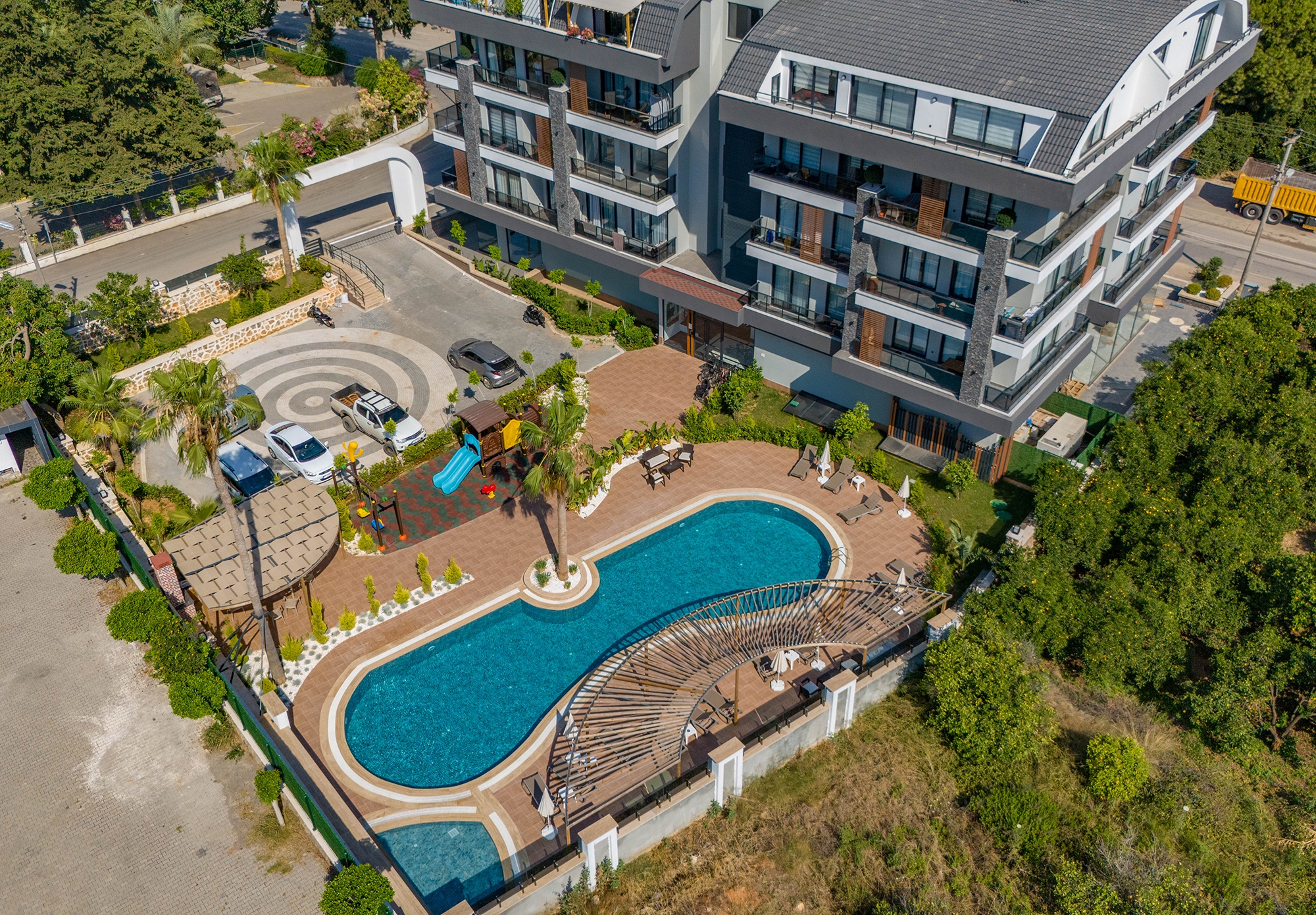 Luksuriøs 1+1 Lejlighed med Bjergudsigt i Alanya - Oba