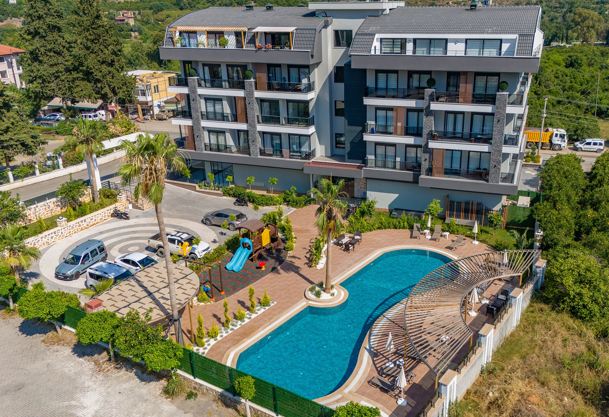Luksuriøs 1+1 Lejlighed med Bjergudsigt i Alanya - Oba