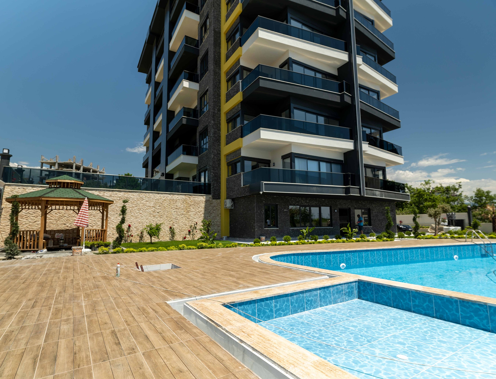 Luksuriøs 1+1 Leilighet med Sjø- og Fjellutsikt i Alanya, Avsallar