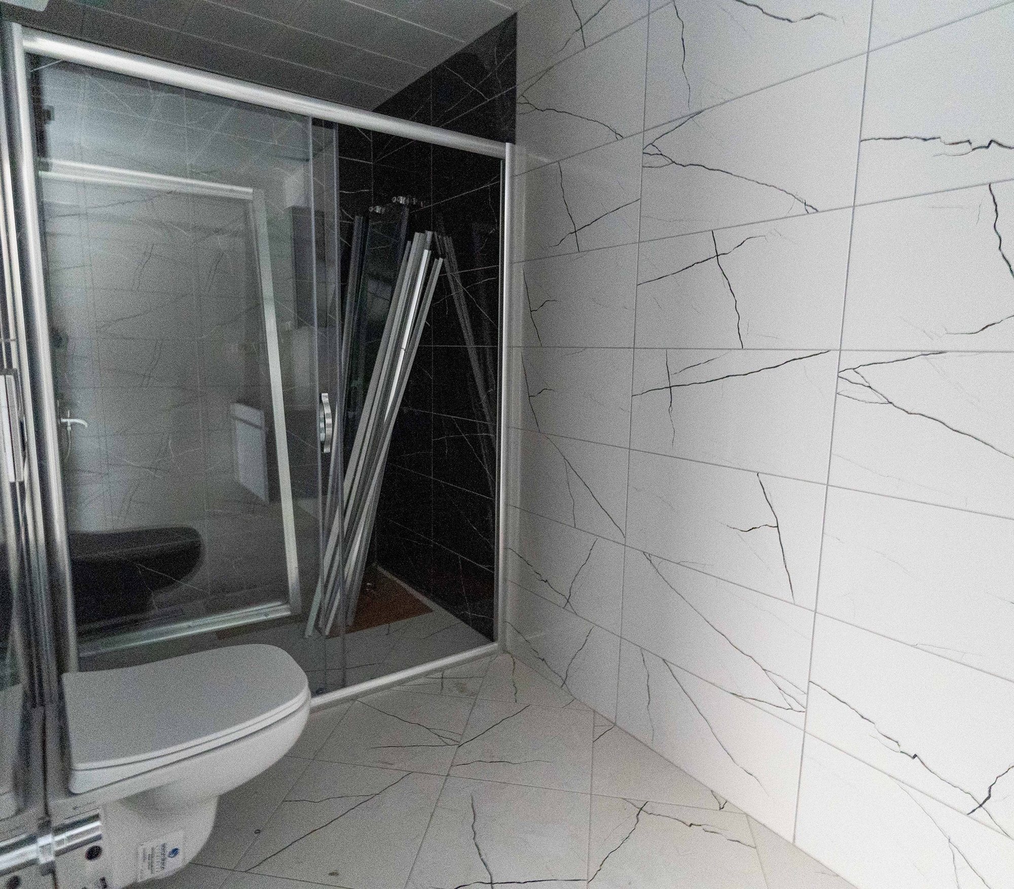 Luksuriøs 1+1 Leilighet med Sjø- og Fjellutsikt i Alanya, Avsallar