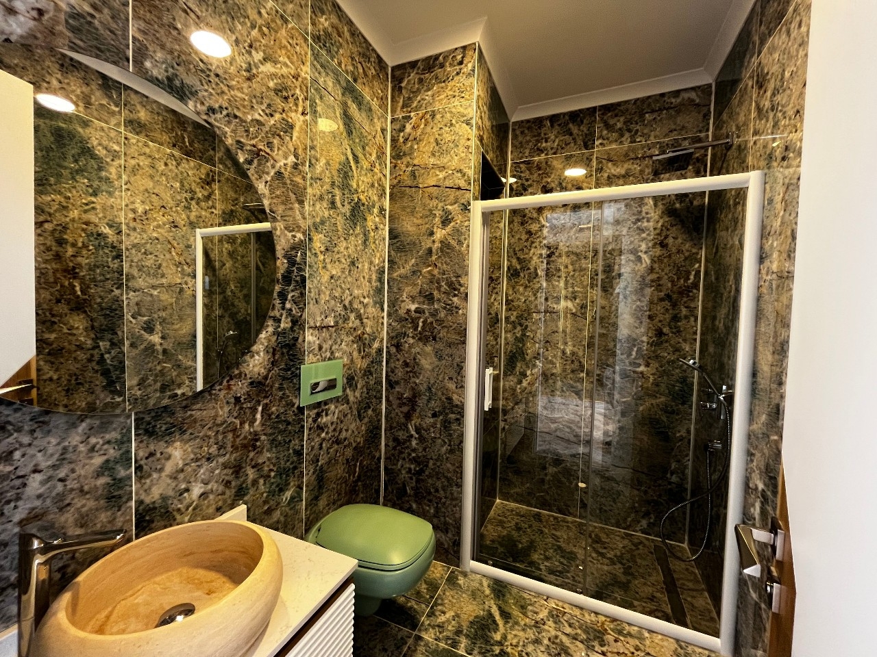 Ylellinen 5+1 Huvila upeilla näkymillä Alanya Tepessä