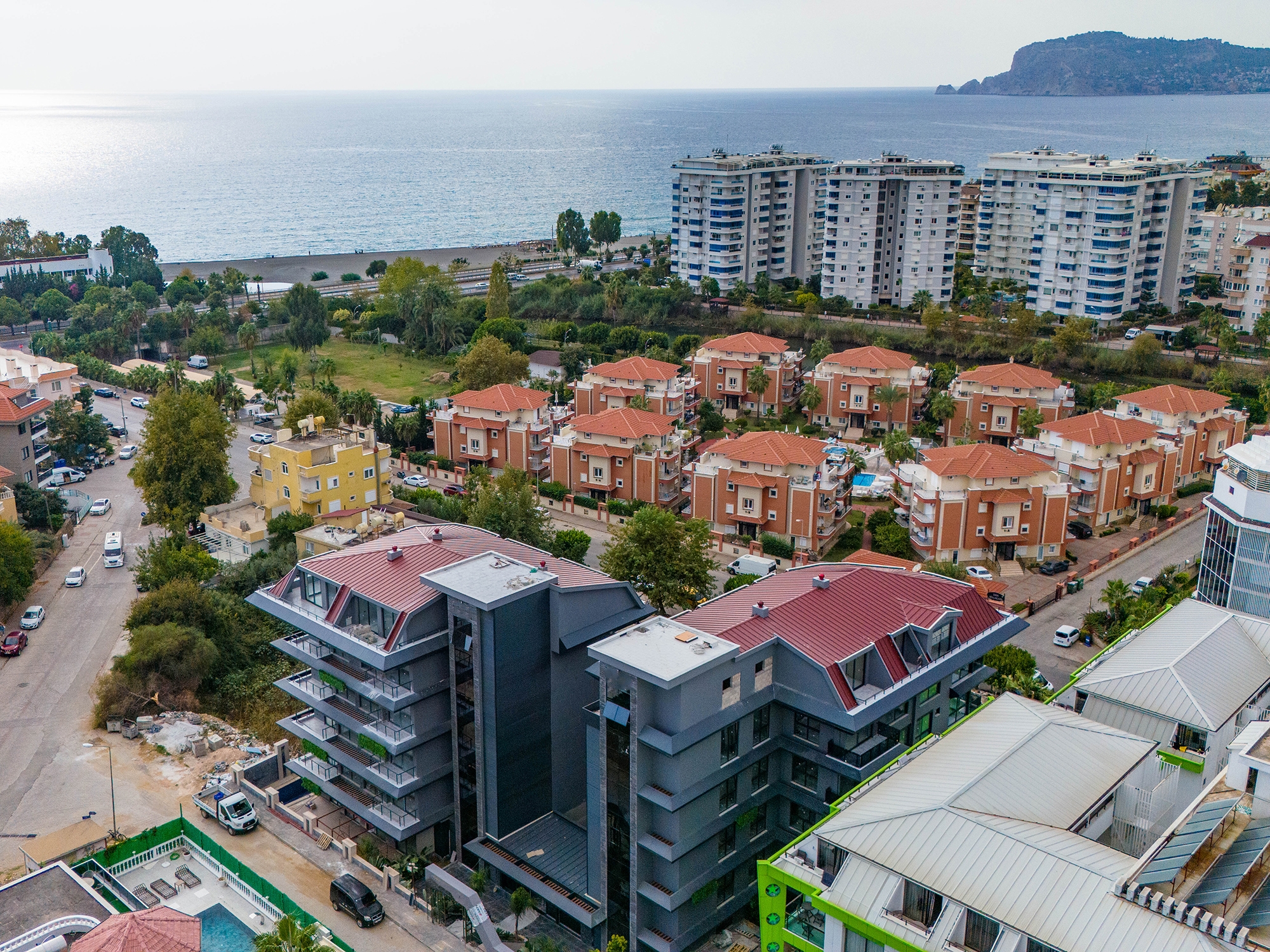 Luksus 1+1 Lejlighed med Hav- og Slotsudsigt i Kestel, Alanya