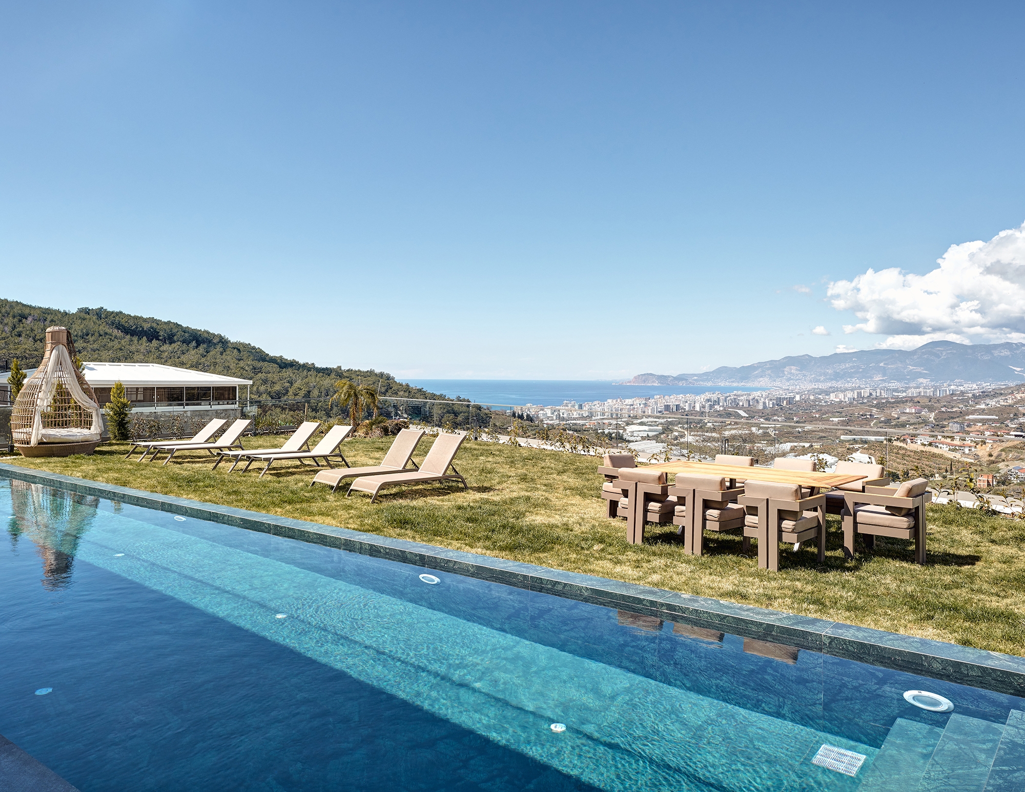 Luxuriöse Bergblick 4+1 Villa in Kargicak, Alanya