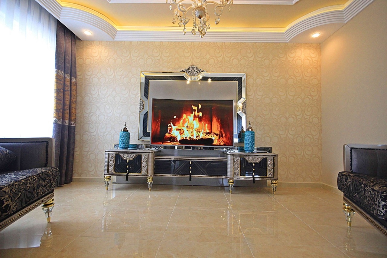 Spacious apartment 200m from the beach
