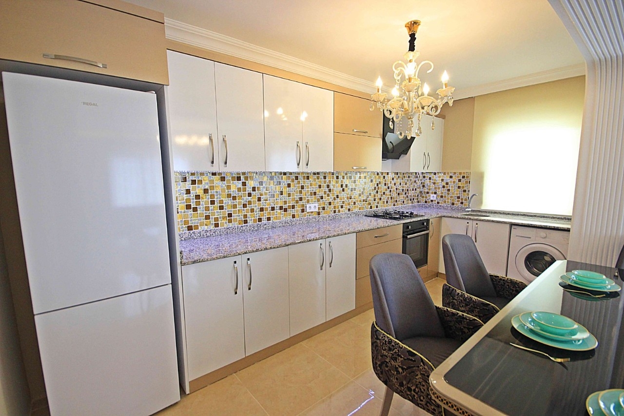 Spacious apartment 200m from the beach