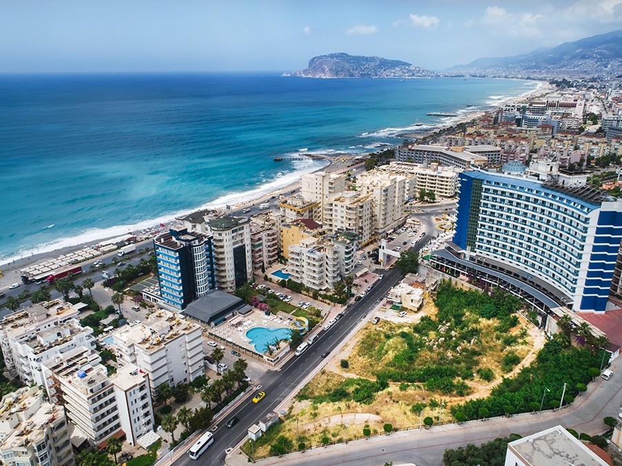 New project 100m from the beach