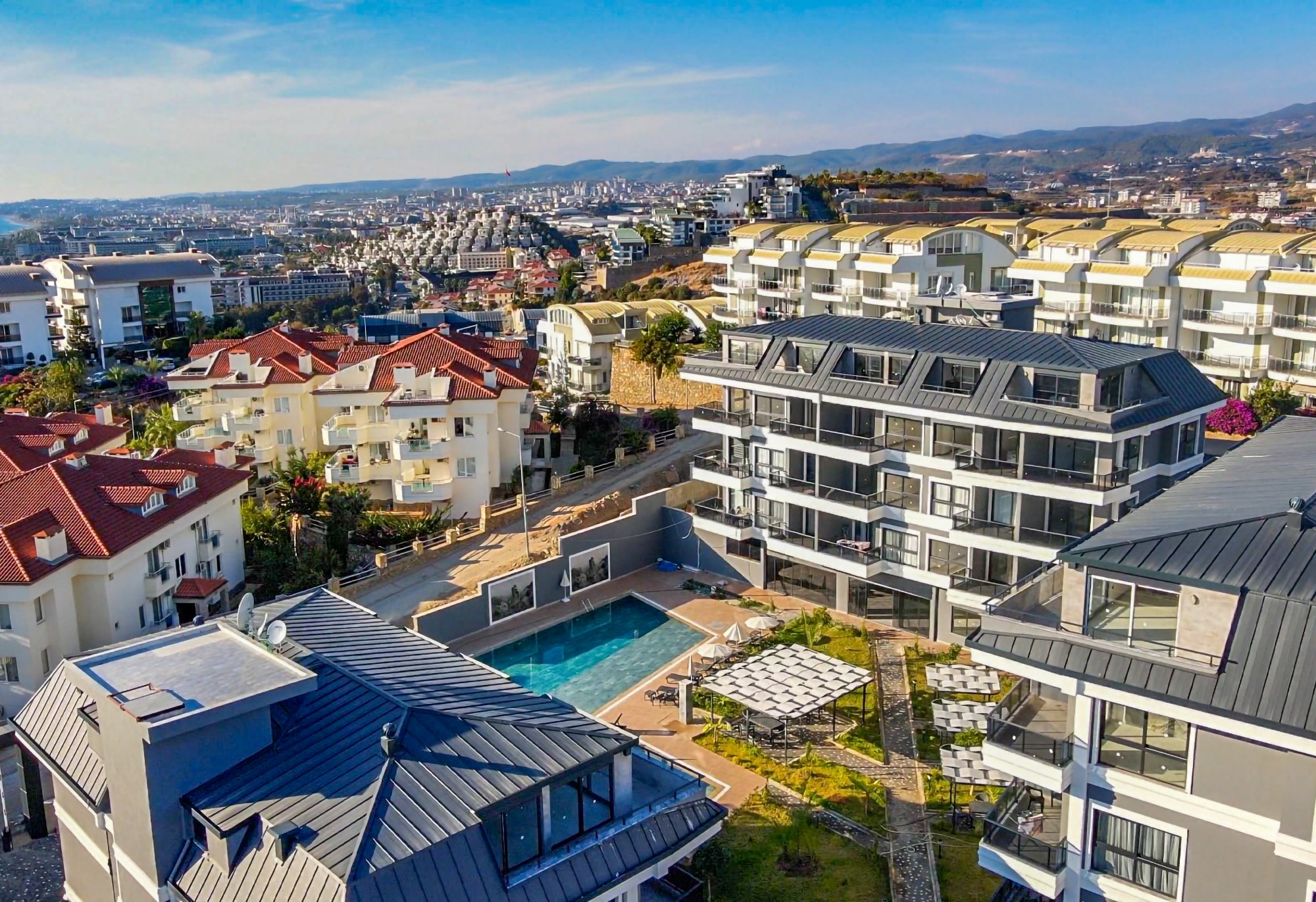 Luksuriøs 1+1 Lejlighed med Hav- og Bjergudsigt, Alanya - Konakli